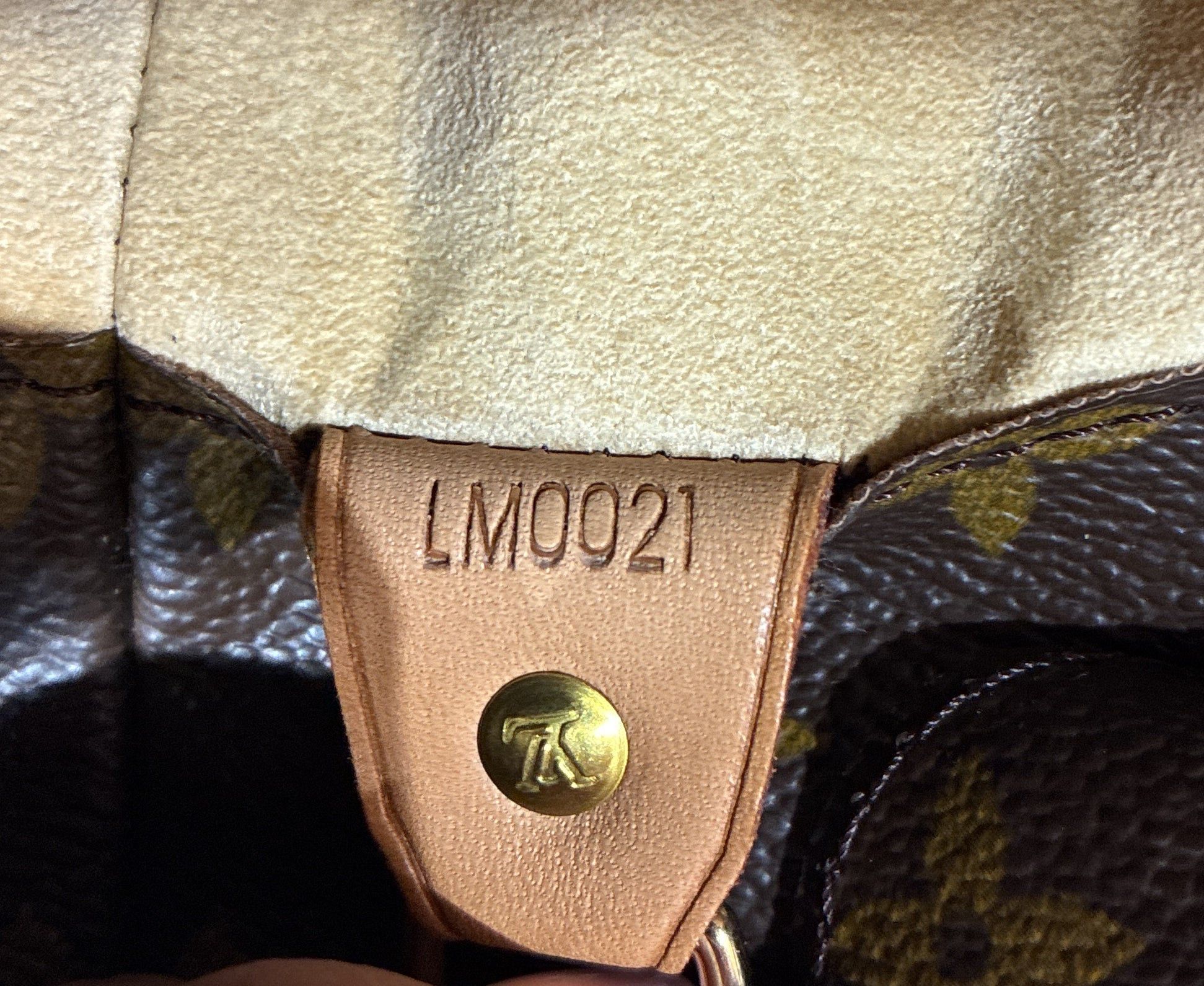 Louis Vuitton Luco Handbag Size ONE SIZE - 9 Thumbnail