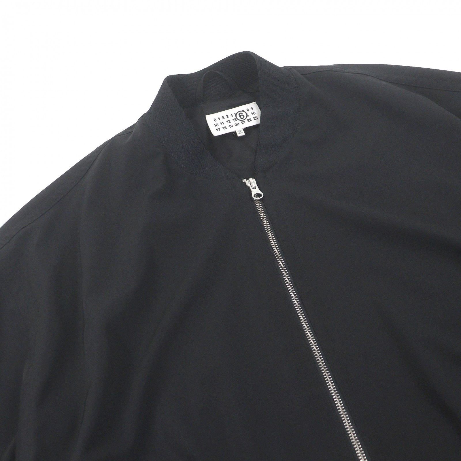 Maison Margiela MM6 Maison Margiela MM6 Maison Margiela Polyester Blouson Textile Outerwear DUTY FREE for USA Size ONE SIZE - 2 Thumbnail