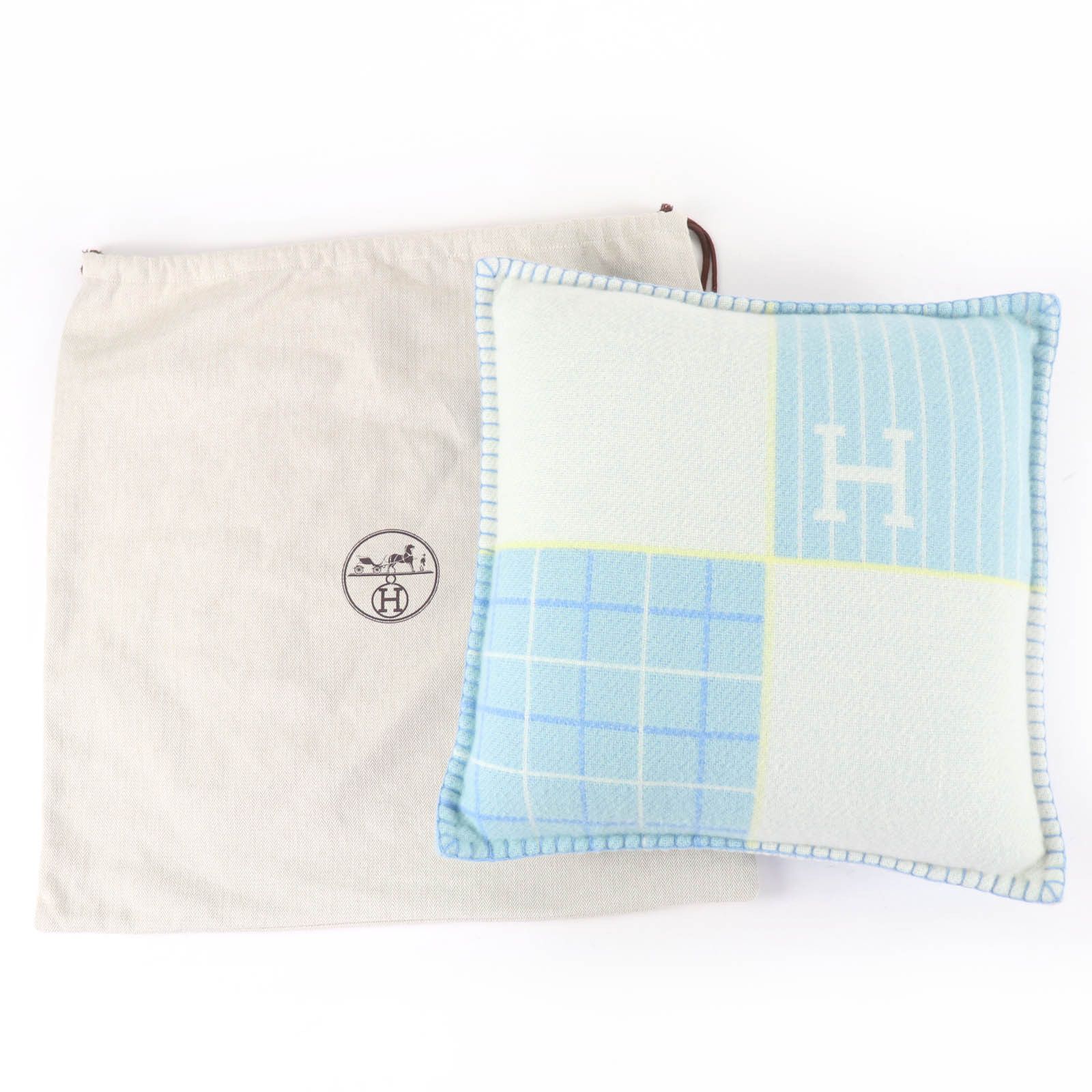 Hermes Hermes Hermes Avalon Cabriolet Wool Cashmere Cushion Textile Other DUTY FREE for USA Size ONE SIZE - 2 Thumbnail