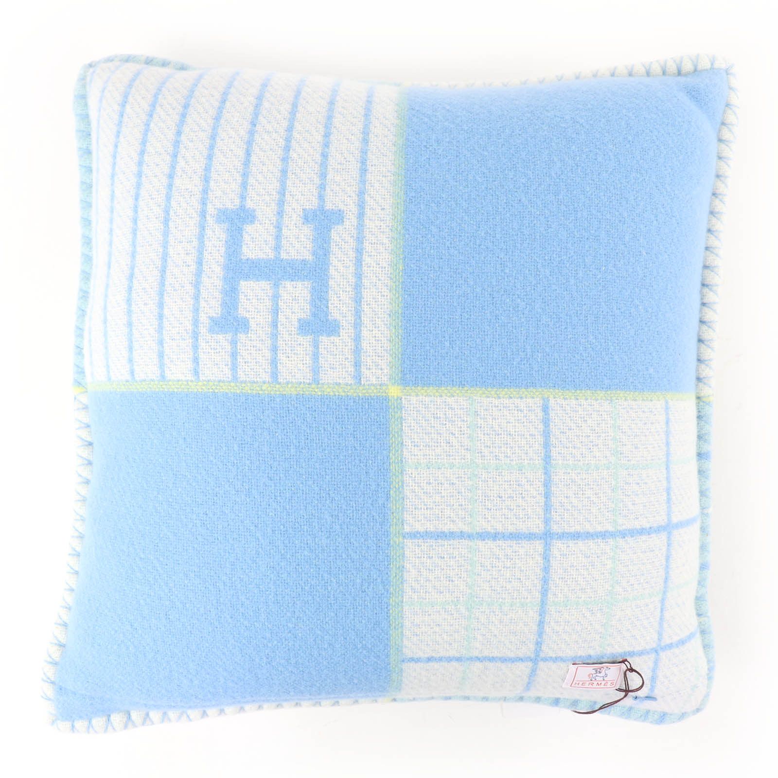 Hermes Hermes Hermes Avalon Cabriolet Wool Cashmere Cushion Textile Other DUTY FREE for USA Size ONE SIZE - 3 Thumbnail