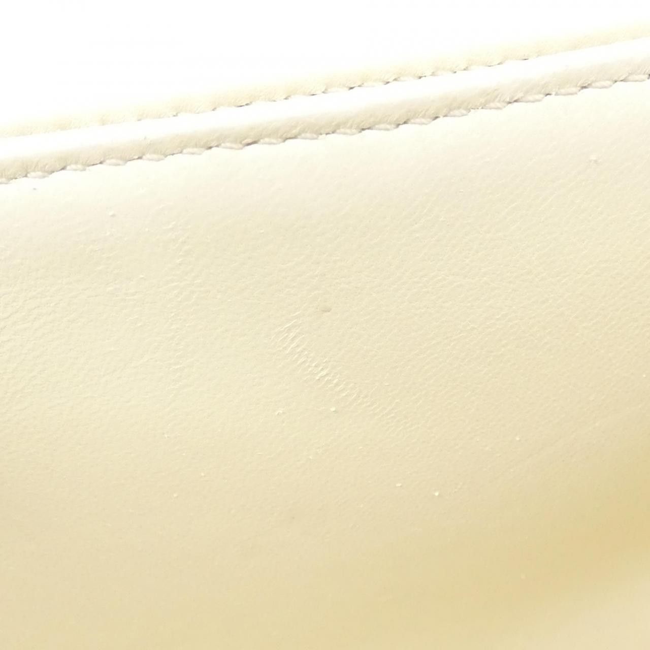 Valentino Valentino Valentino Garavani Lamb Shoulder Bag Leather Shoulder Bag 3W2B0K21HHX DUTY FREE for USA Size ONE SIZE - 10 Thumbnail