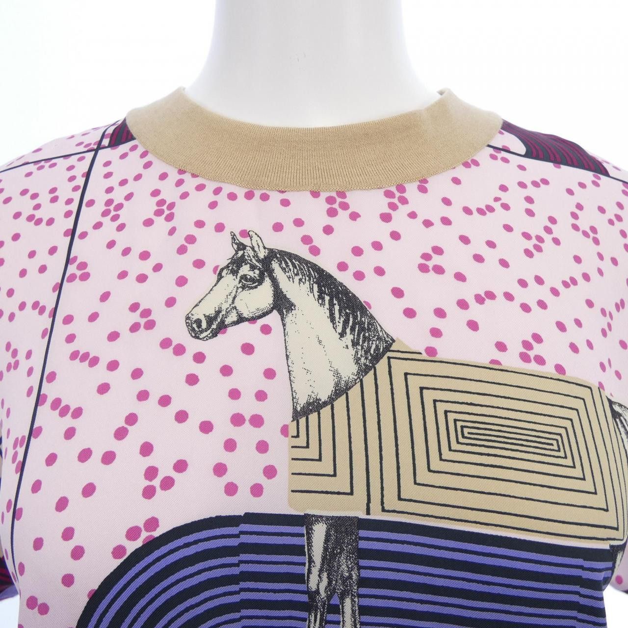 Hermes Hermes Hermes GARDE-ROBE POP Twillaine Top Textile Tops DUTY FREE for USA Size ONE SIZE - 5 Thumbnail