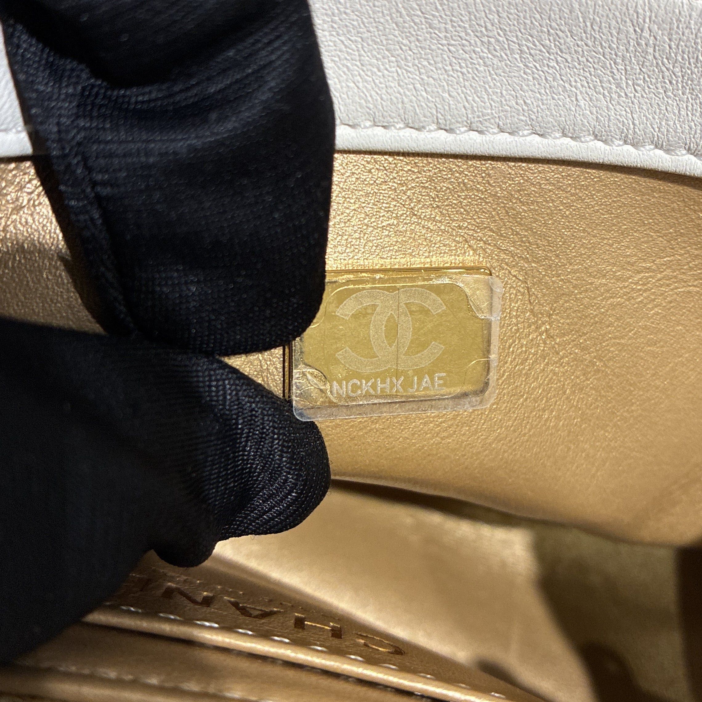 Chanel Pearl Crush Square Flap Bag Size ONE SIZE - 7 Thumbnail