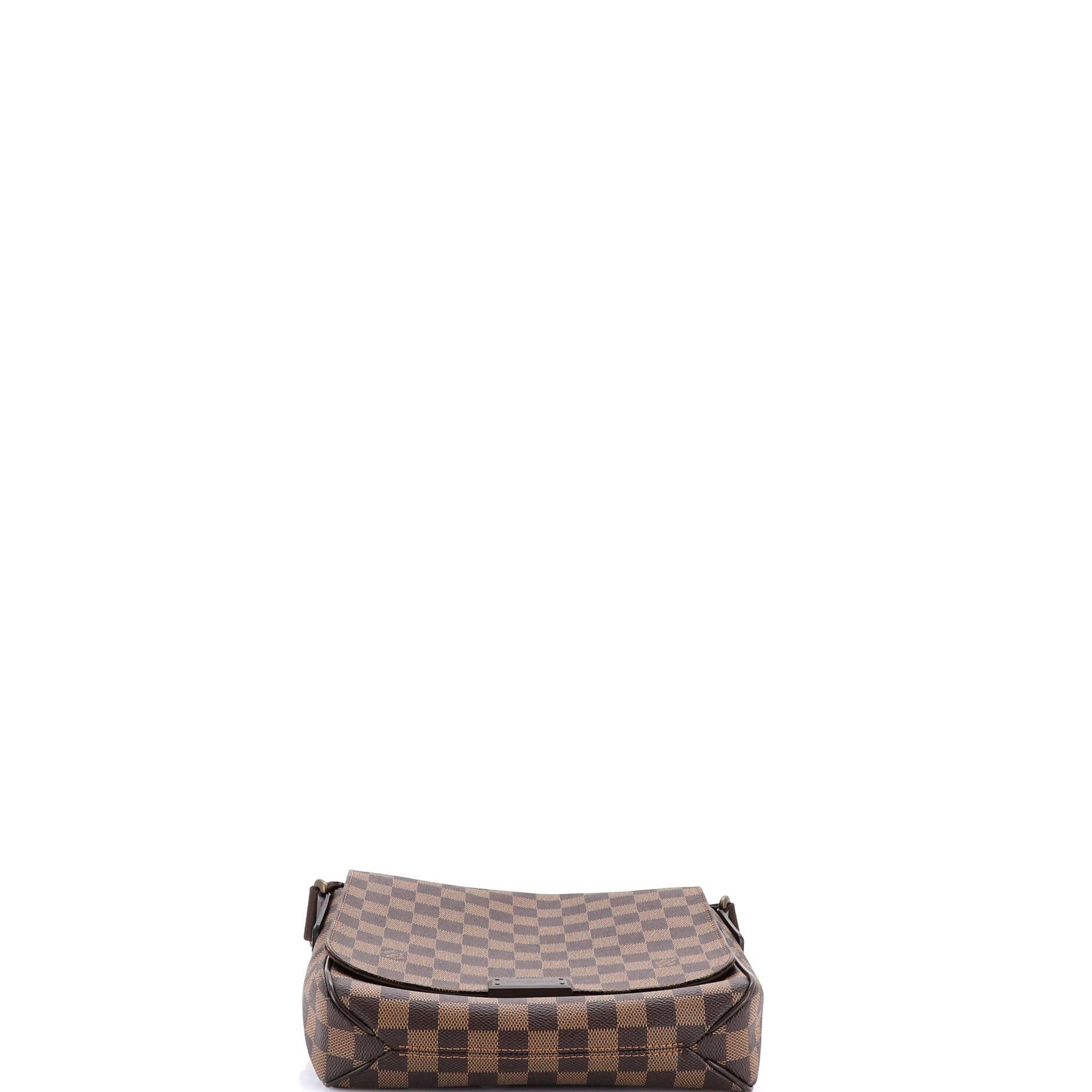 Louis Vuitton District Messenger Bag Size ONE SIZE - 4 Thumbnail
