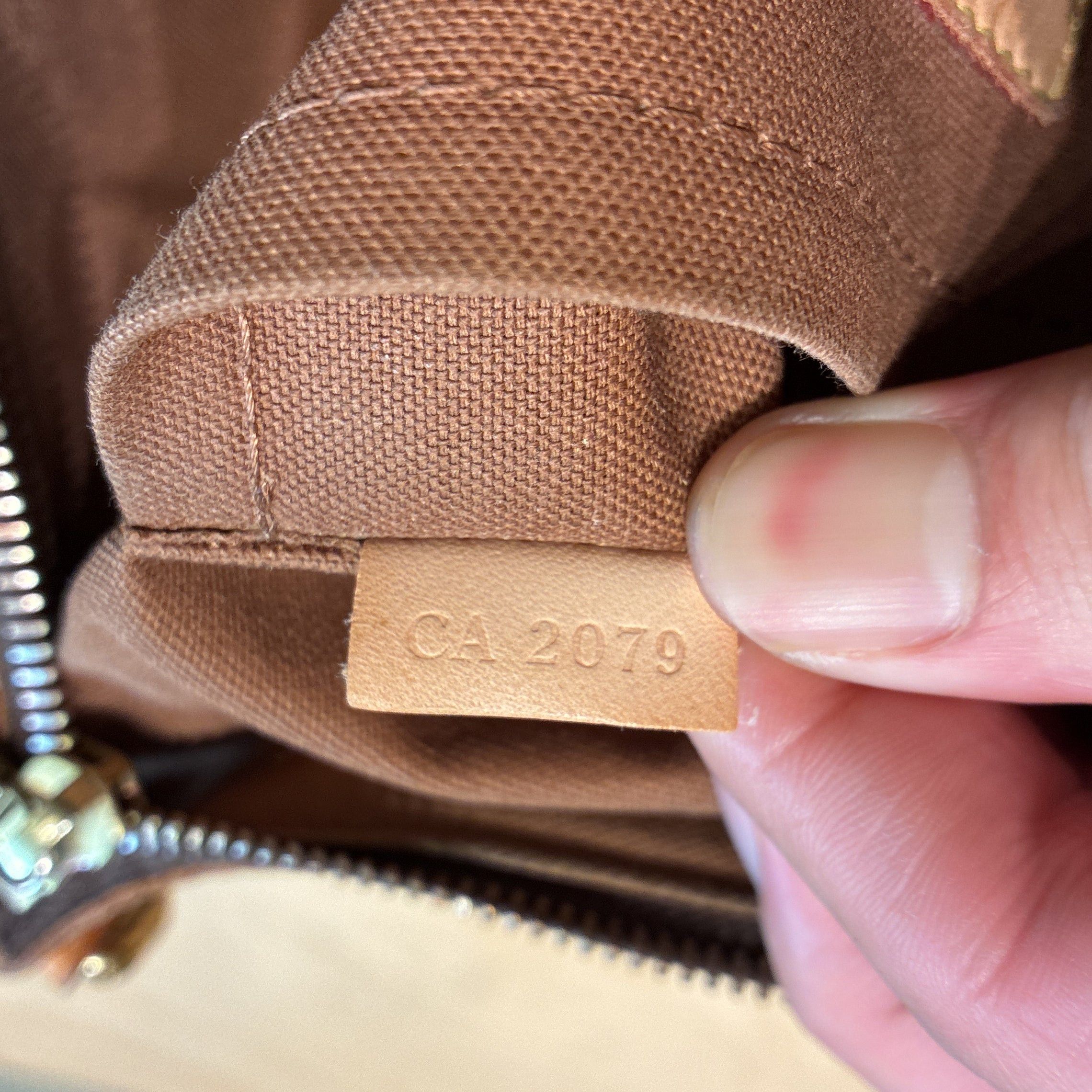 Louis Vuitton Odeon Handbag Size ONE SIZE - 9 Thumbnail