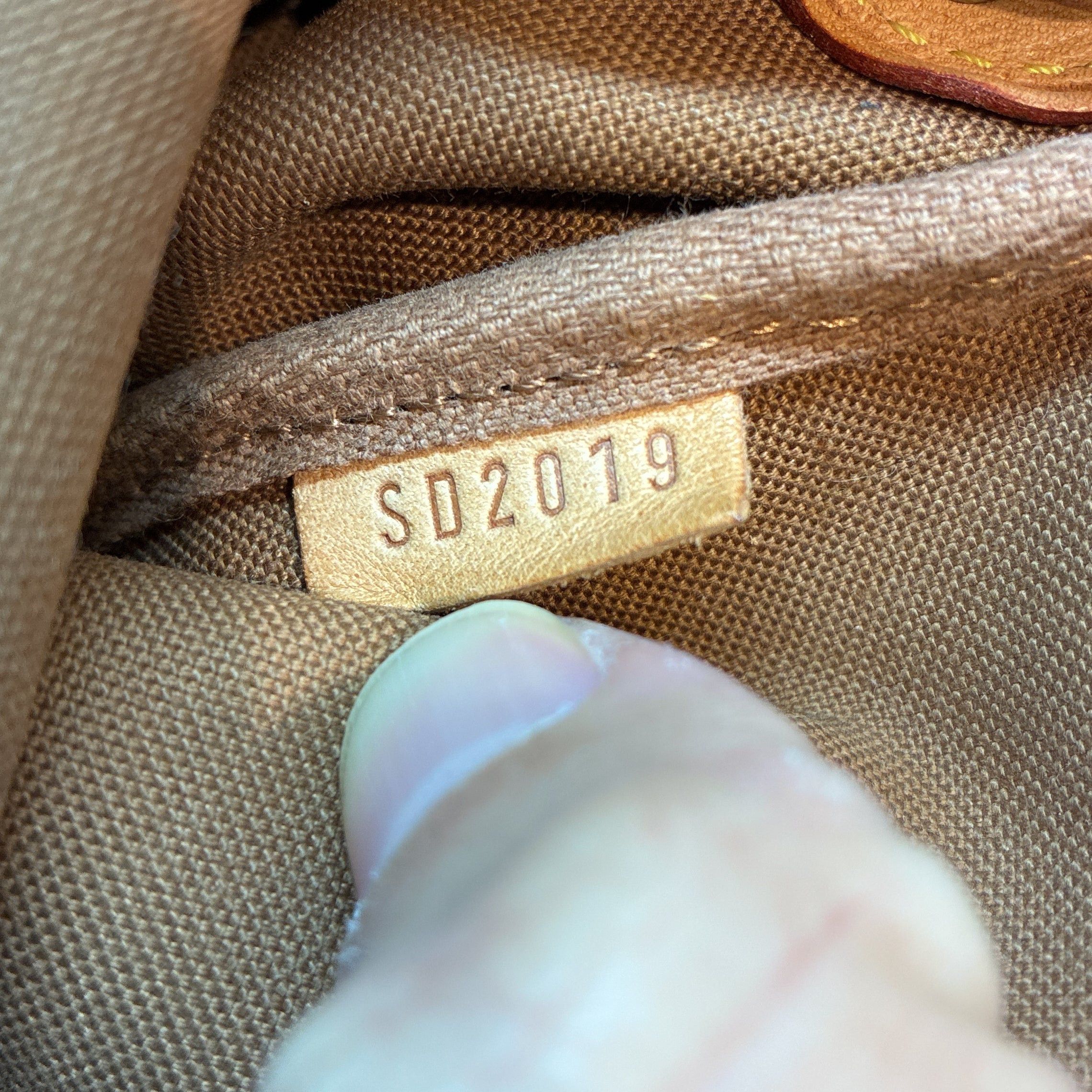 Louis Vuitton Eva Handbag Size ONE SIZE - 9 Thumbnail
