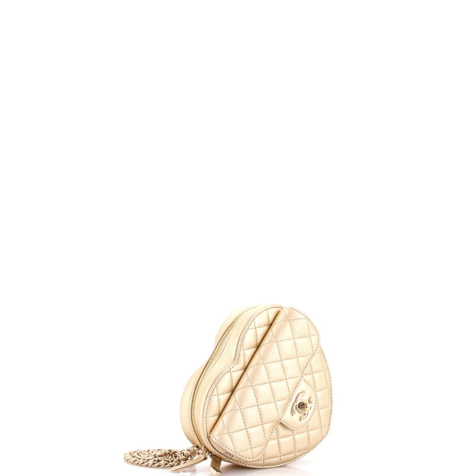 Chanel CC in Love Heart Bag Size ONE SIZE - 2 Thumbnail