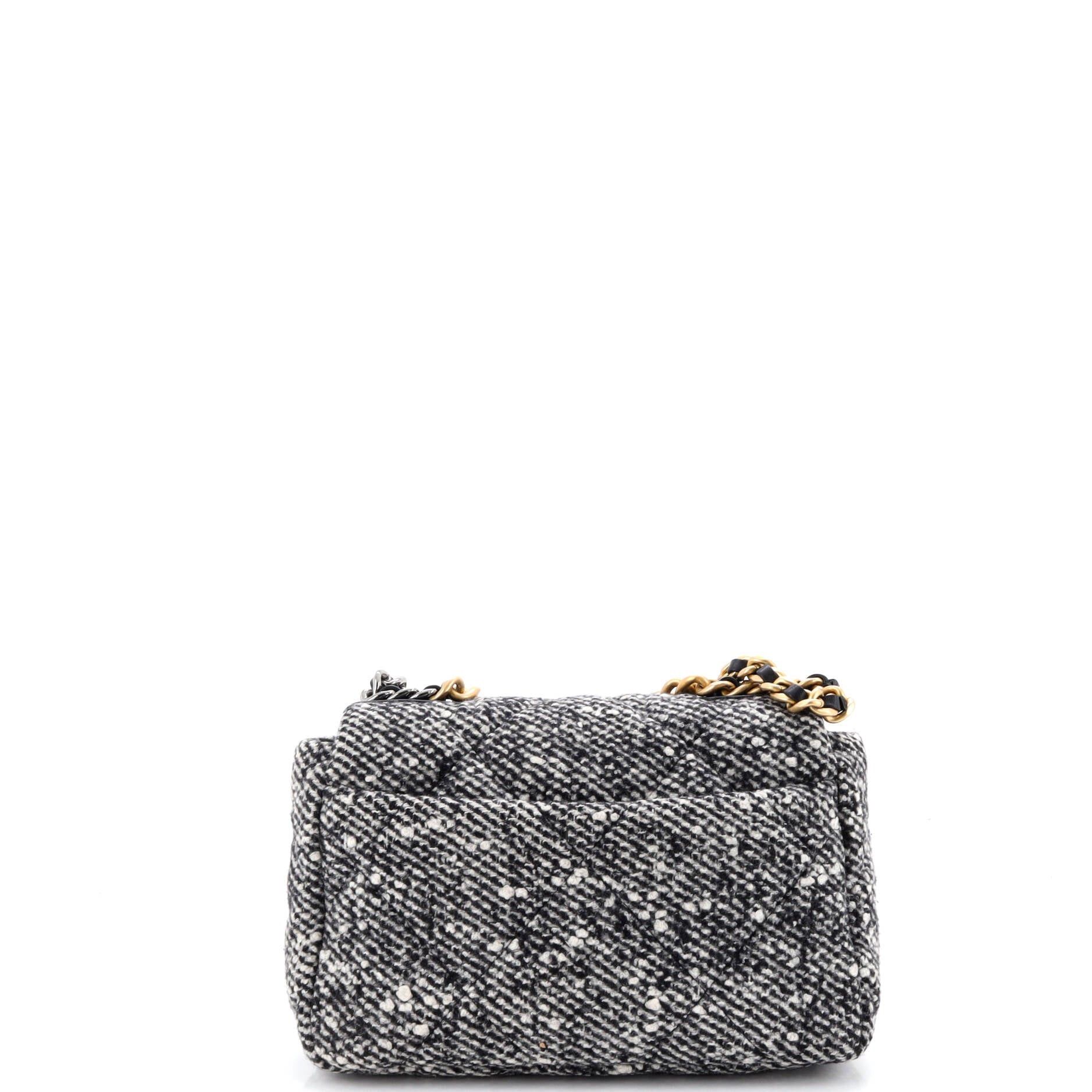 Chanel 19 Flap Bag Size ONE SIZE - 3 Thumbnail