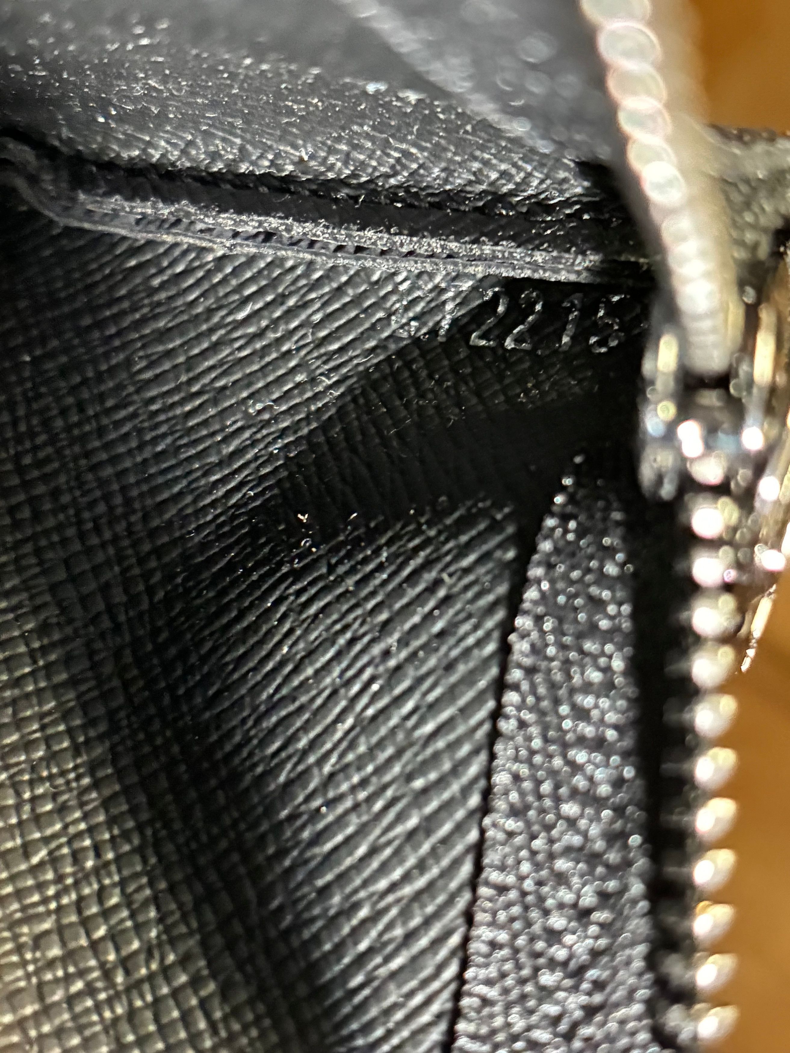 Louis Vuitton Key Pouch Size ONE SIZE - 7 Thumbnail