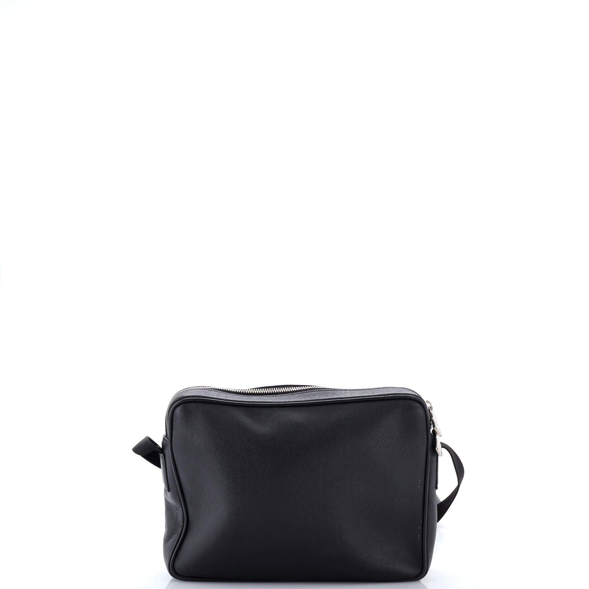 Louis Vuitton Outdoor Messenger Bag Size ONE SIZE - 3 Thumbnail