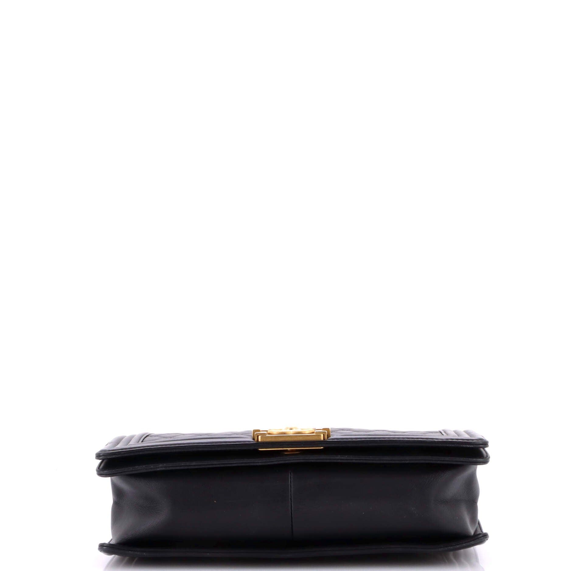 Chanel Boy Flap Bag Size ONE SIZE - 4 Thumbnail
