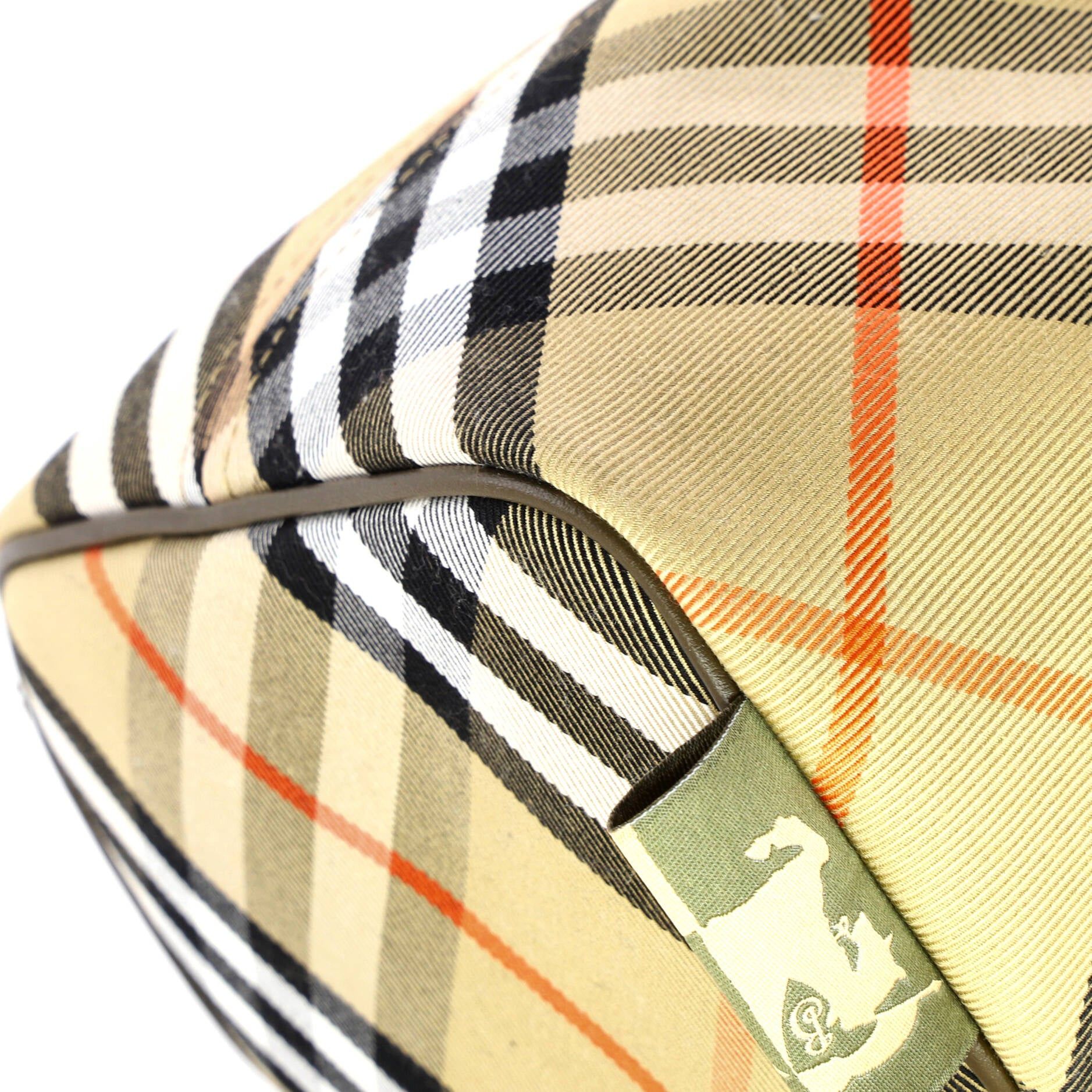 Burberry Wristlet Bucket Bag Size ONE SIZE - 7 Thumbnail