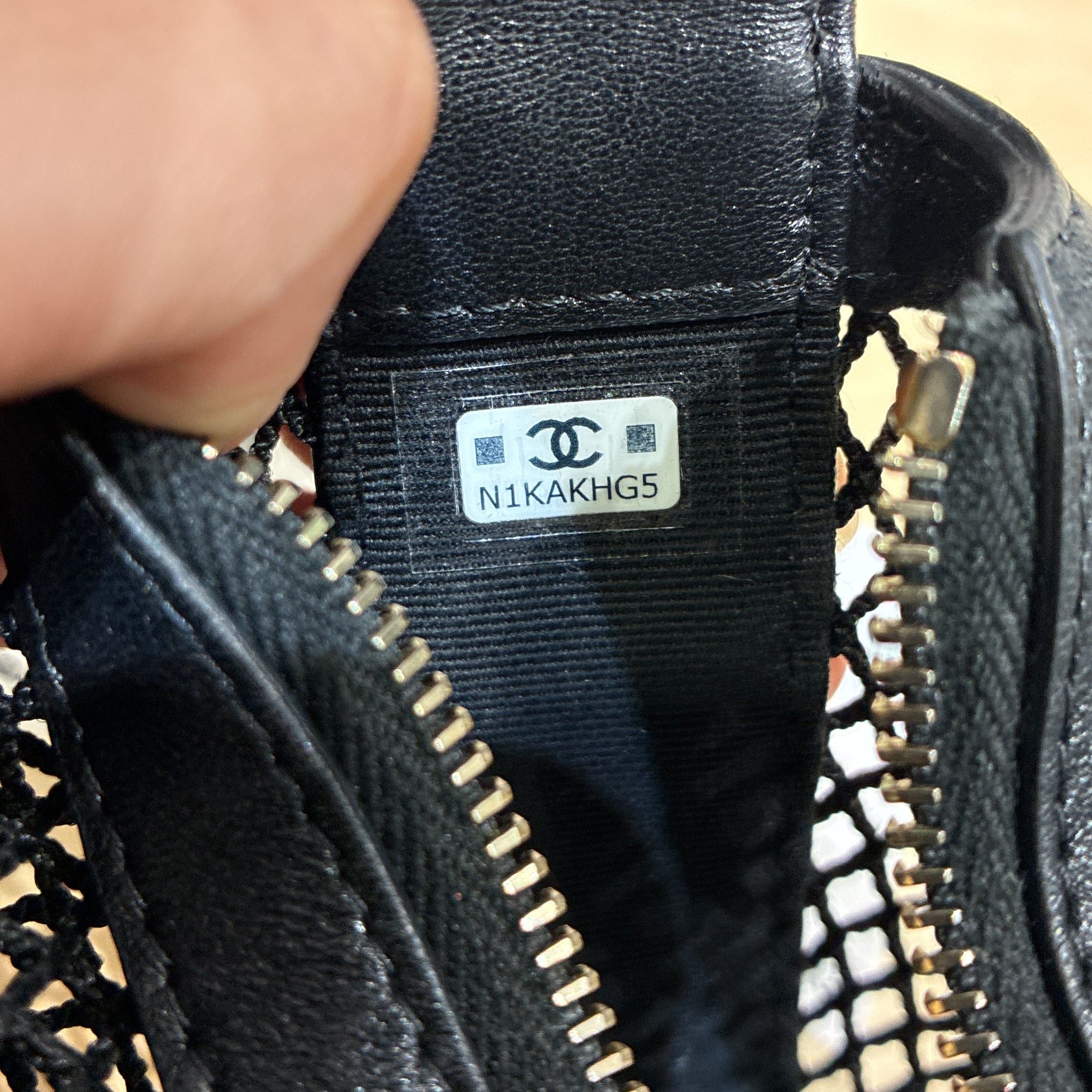 Chanel CC Hobo Pouch Bag Size ONE SIZE - 7 Thumbnail