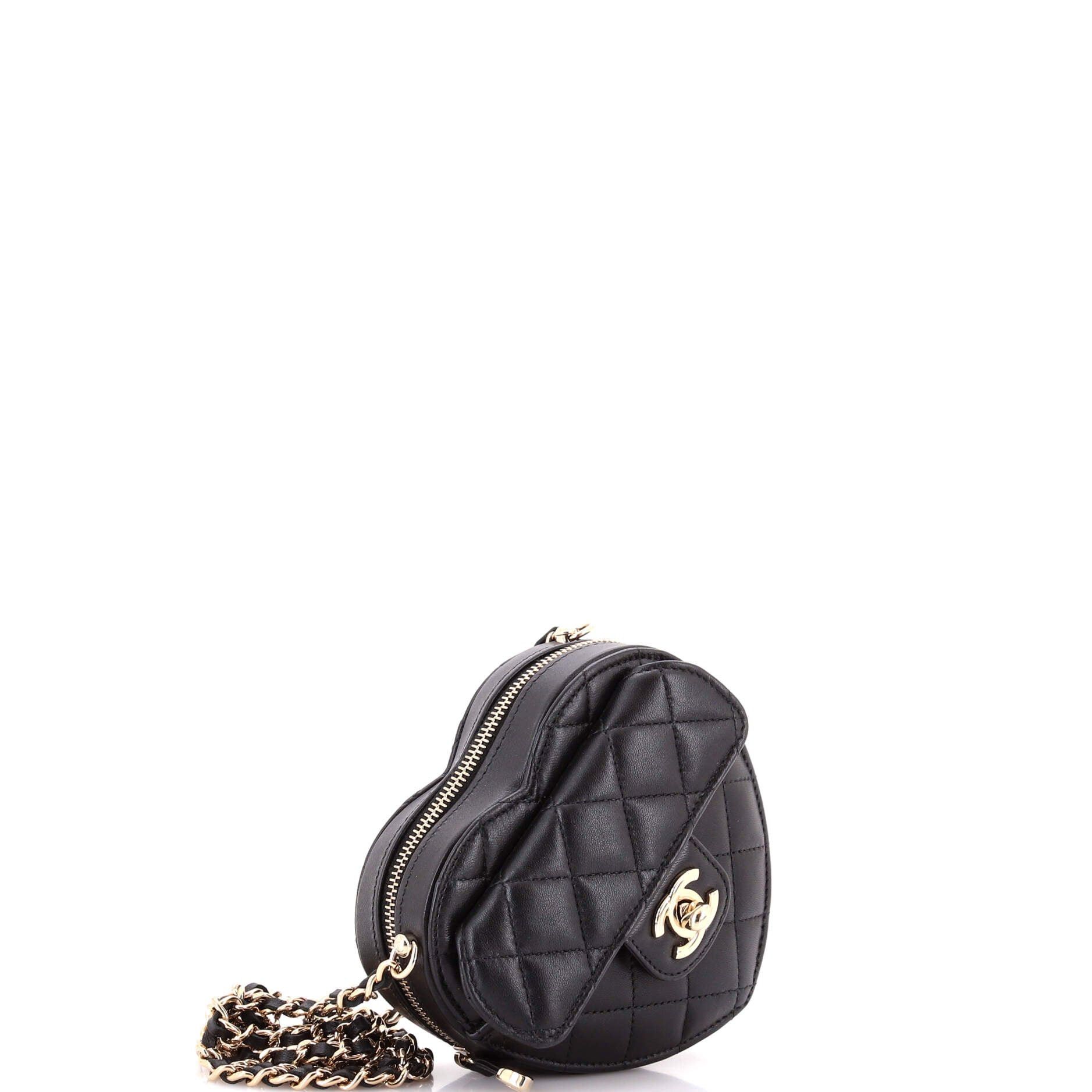Chanel CC in Love Heart Clutch with Chain Size ONE SIZE - 3 Thumbnail
