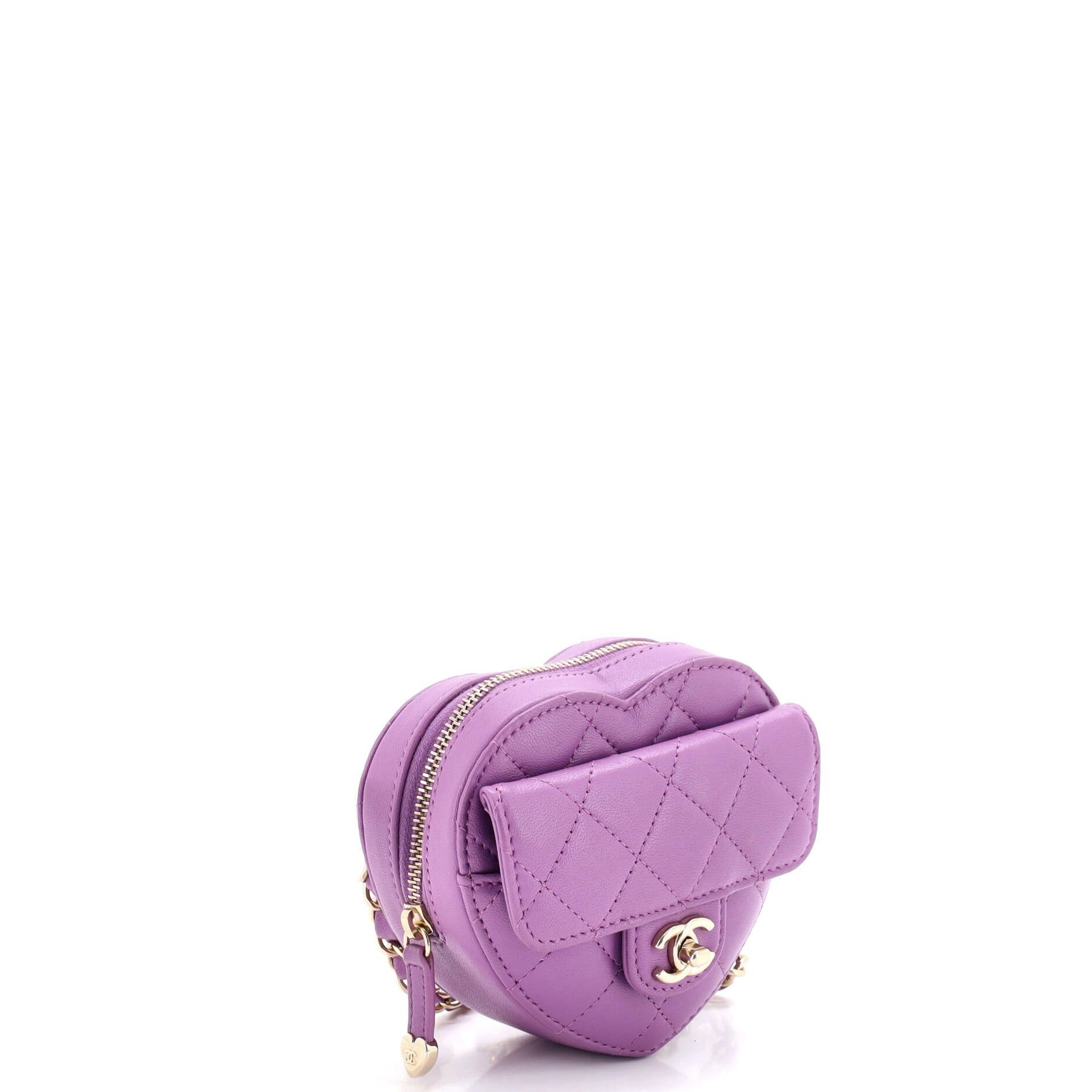 Chanel CC in Love Heart Belt Bag Size ONE SIZE - 2 Thumbnail