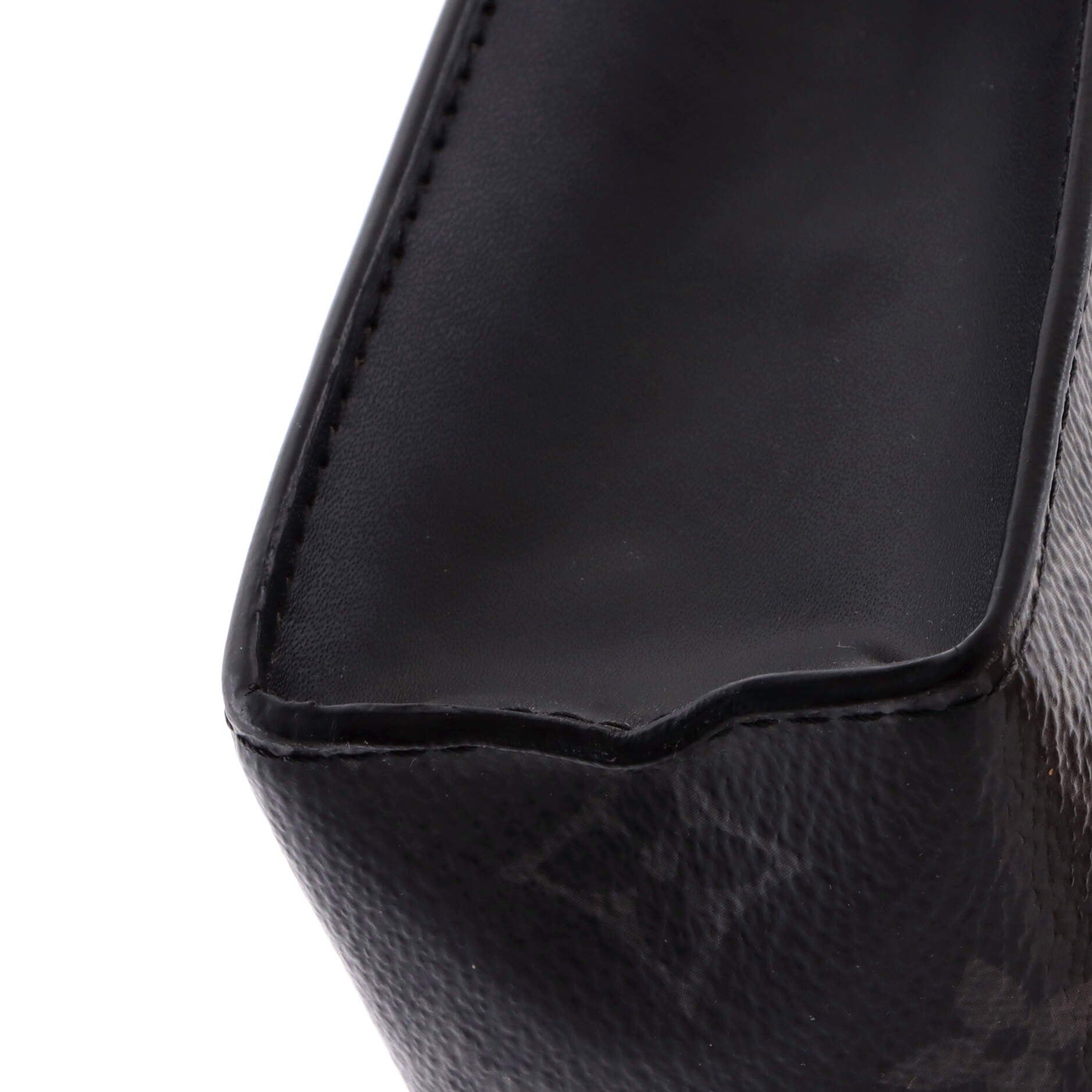 Louis Vuitton Pochette Voyage Size ONE SIZE - 6 Thumbnail