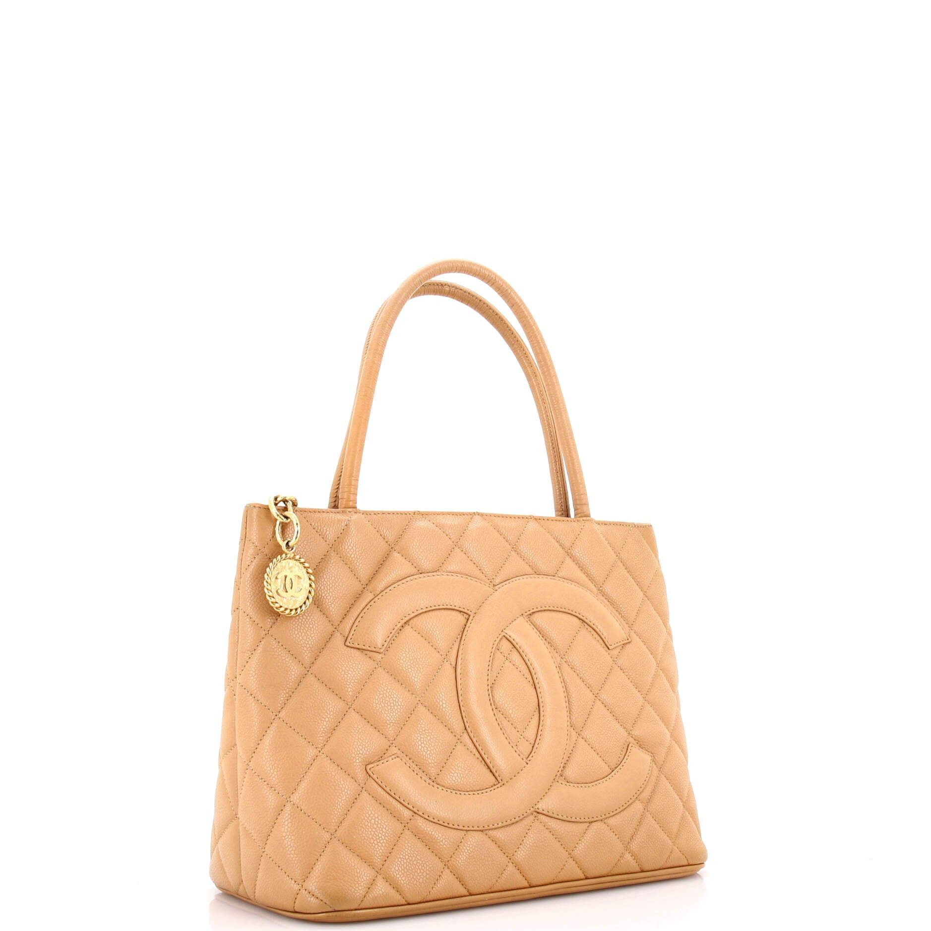 Chanel Medallion Tote Size ONE SIZE - 2 Thumbnail