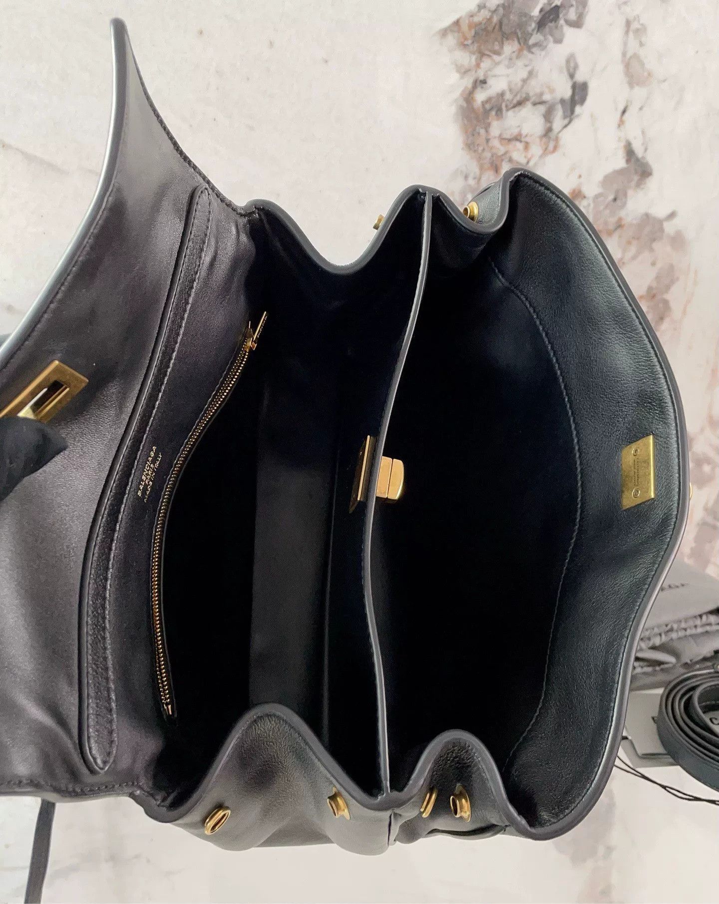 Balenciaga Pre-loved Bag Very good condition Size ONE SIZE - 9 Thumbnail