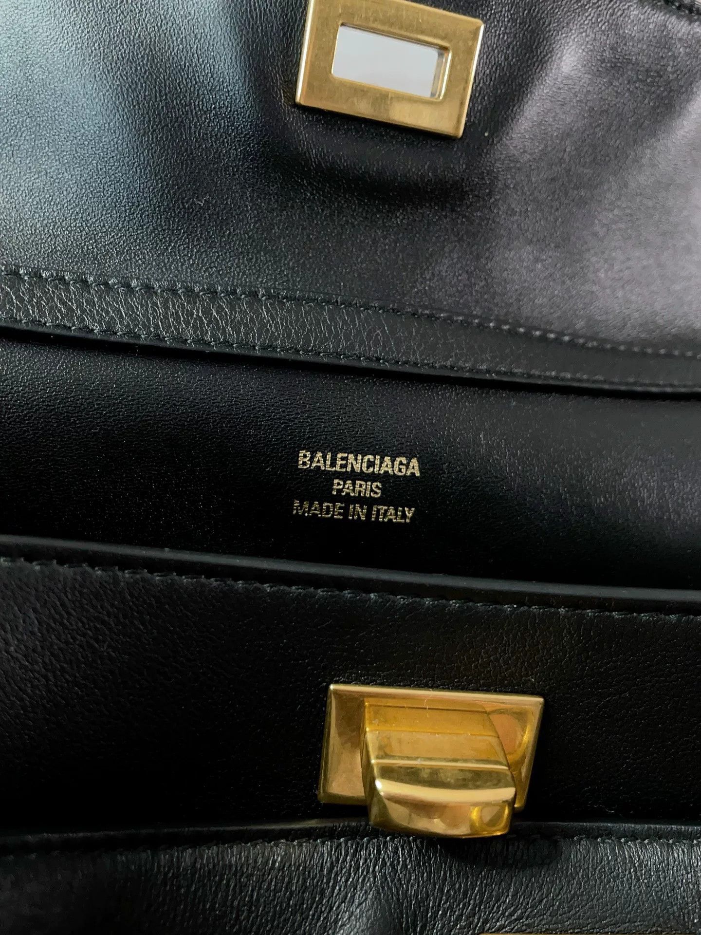 Balenciaga Pre-loved Bag Very good condition Size ONE SIZE - 8 Thumbnail