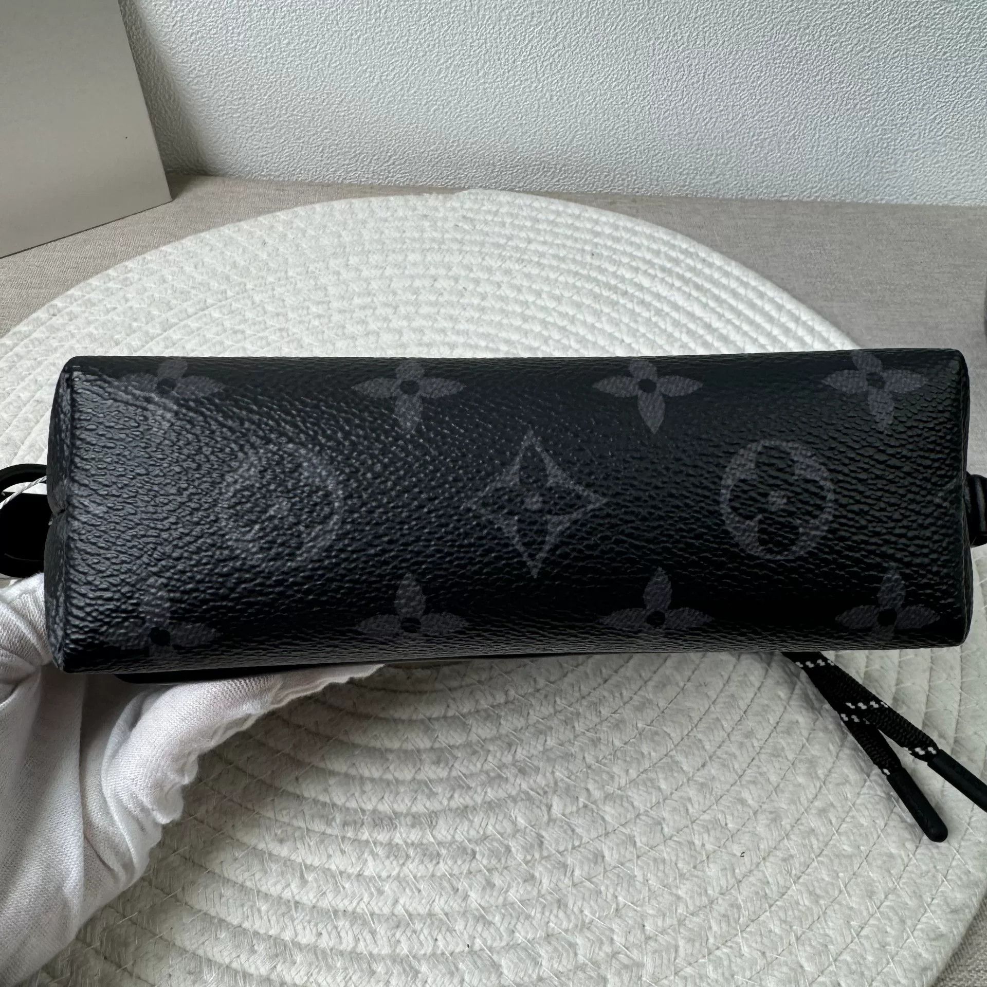 Louis Vuitton Pre-loved Bag Very good condition Size ONE SIZE - 7 Thumbnail