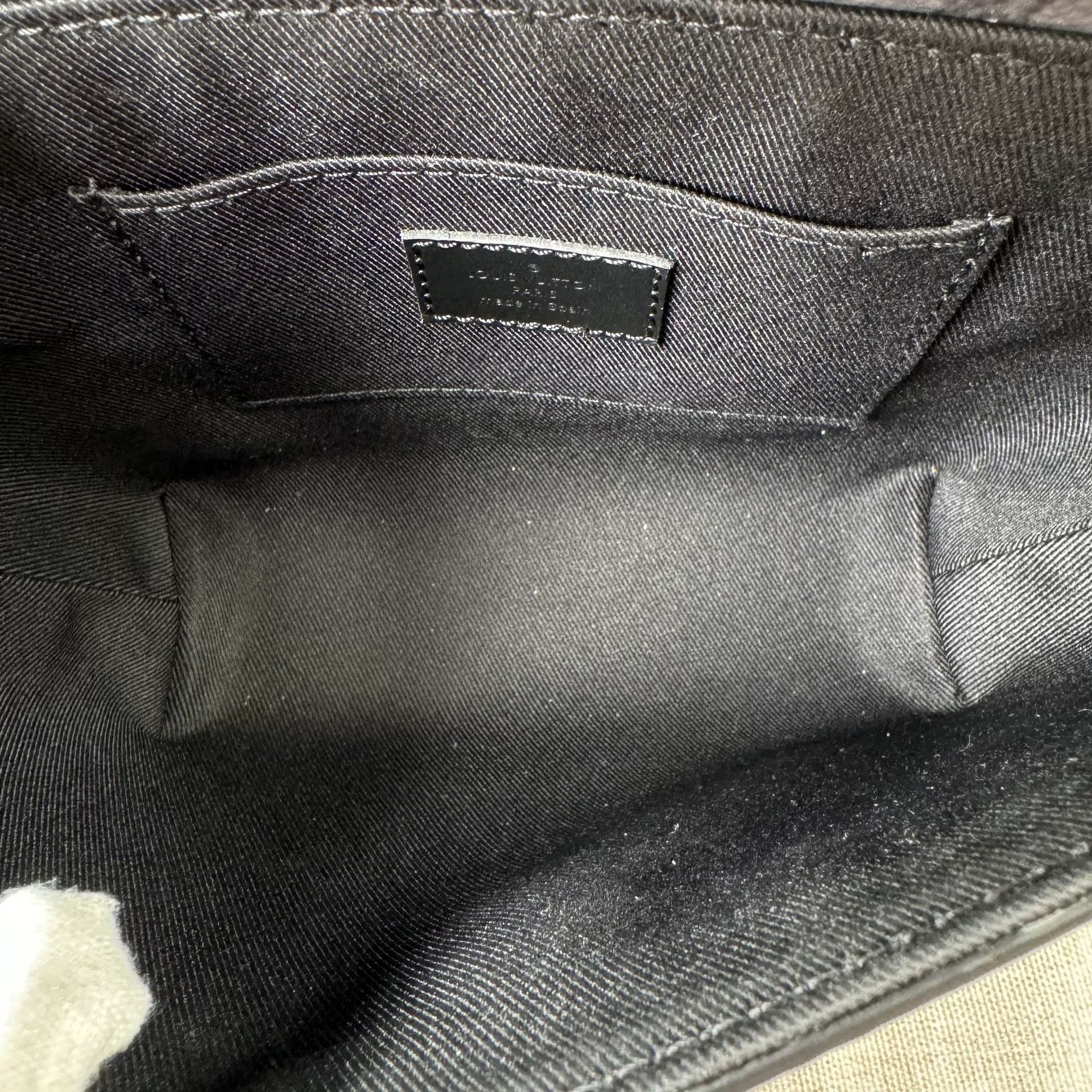Louis Vuitton Pre-loved Bag Very good condition Size ONE SIZE - 4 Thumbnail