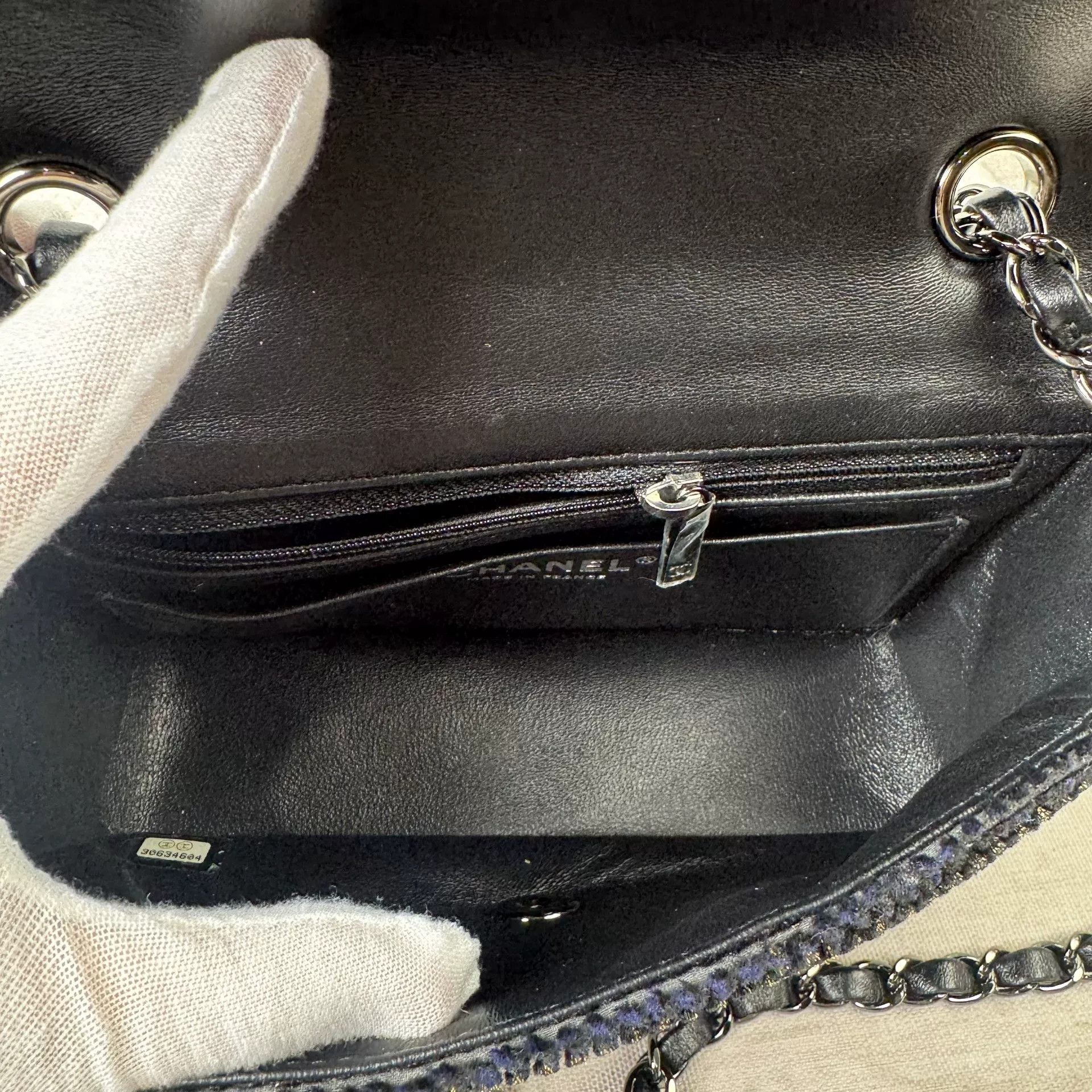 Chanel Pre-loved Bag Very good condition Size ONE SIZE - 5 Thumbnail