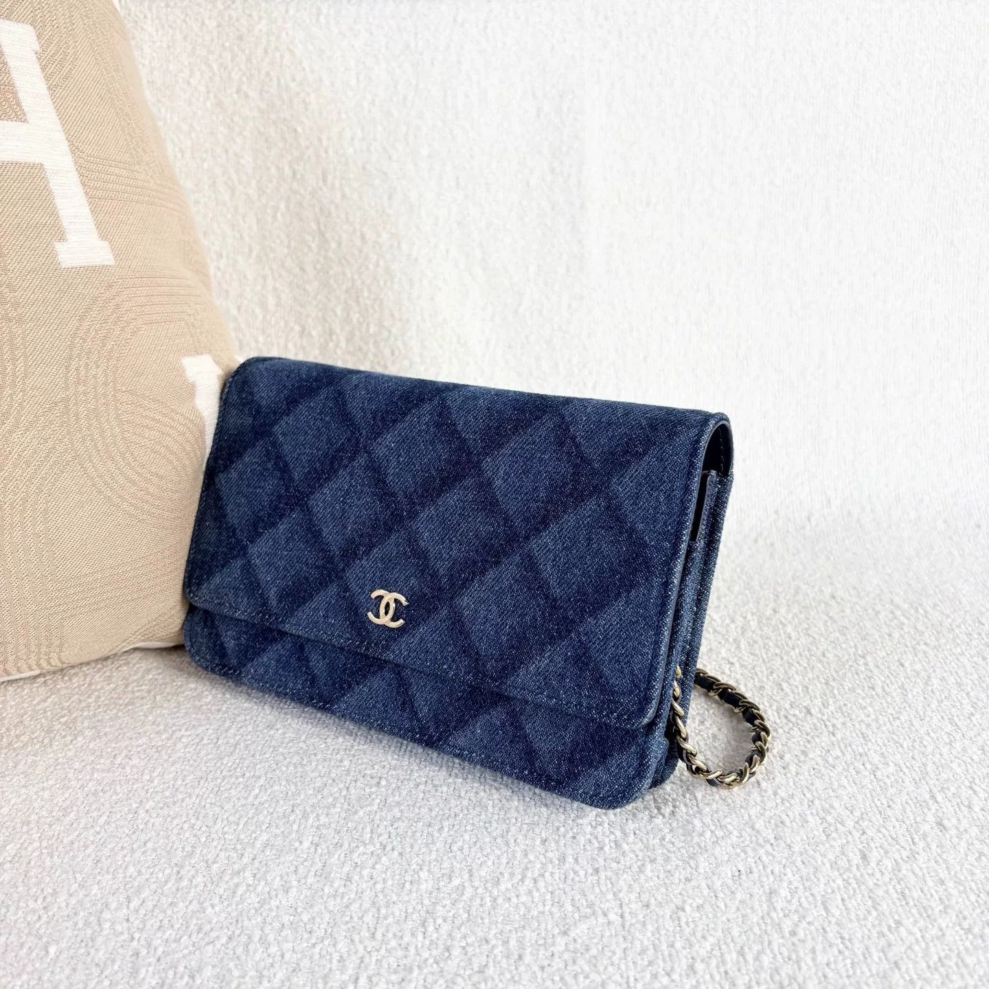 Chanel Pre-loved Bag Very good condition Size ONE SIZE - 6 Thumbnail
