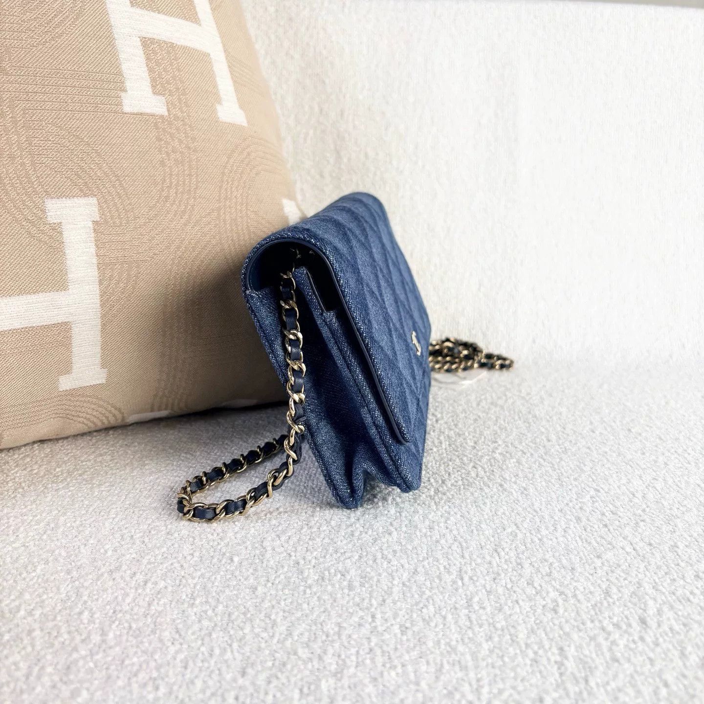 Chanel Pre-loved Bag Very good condition Size ONE SIZE - 3 Thumbnail