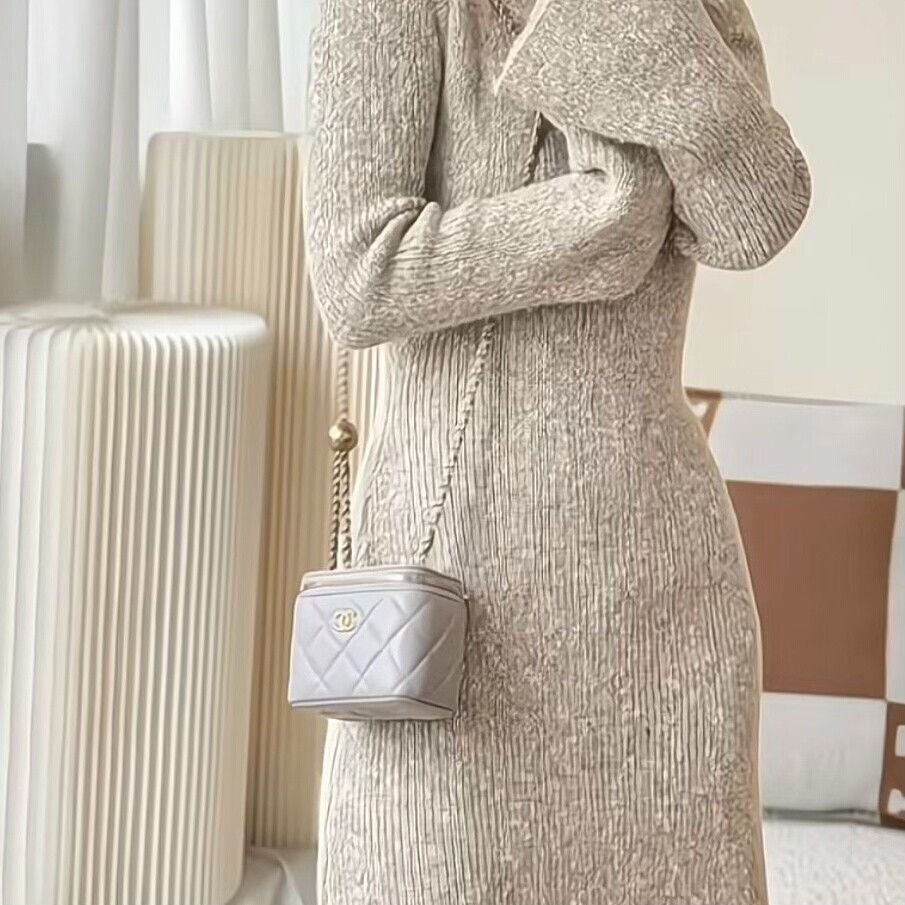 Chanel Pre-loved Bag Very good condition Size ONE SIZE - 4 Thumbnail
