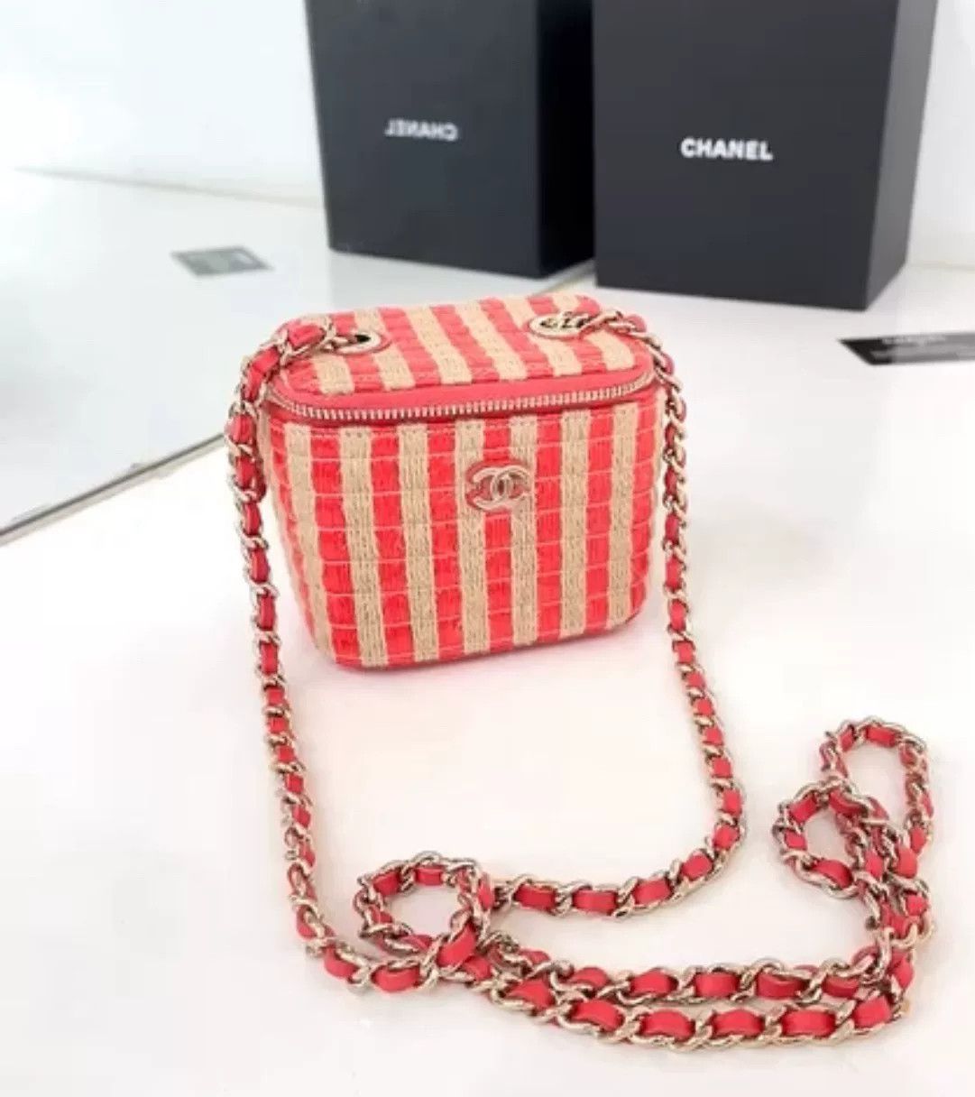 Chanel Pre-loved Bag Very good condition Size ONE SIZE - 6 Thumbnail
