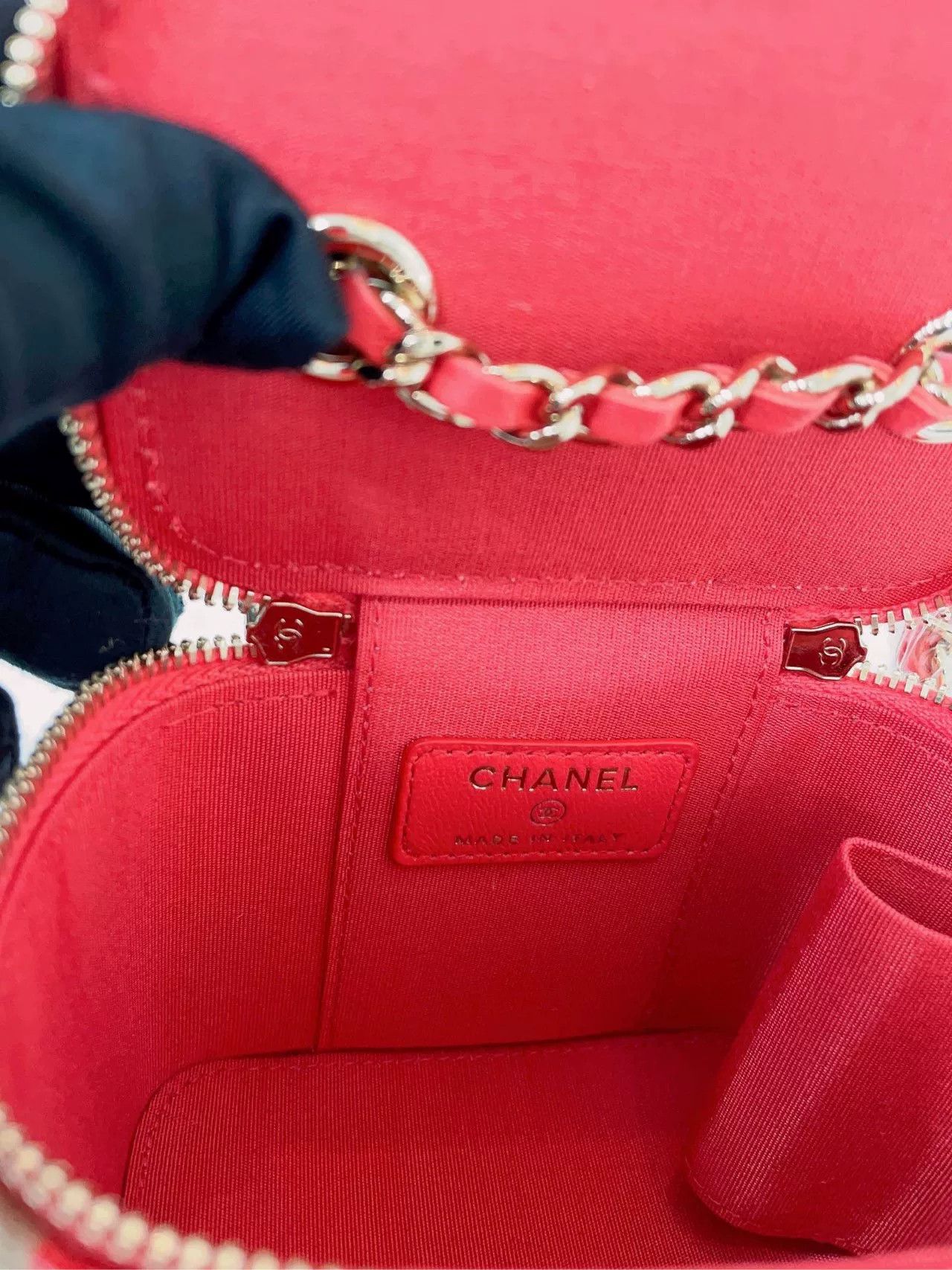 Chanel Pre-loved Bag Very good condition Size ONE SIZE - 8 Thumbnail