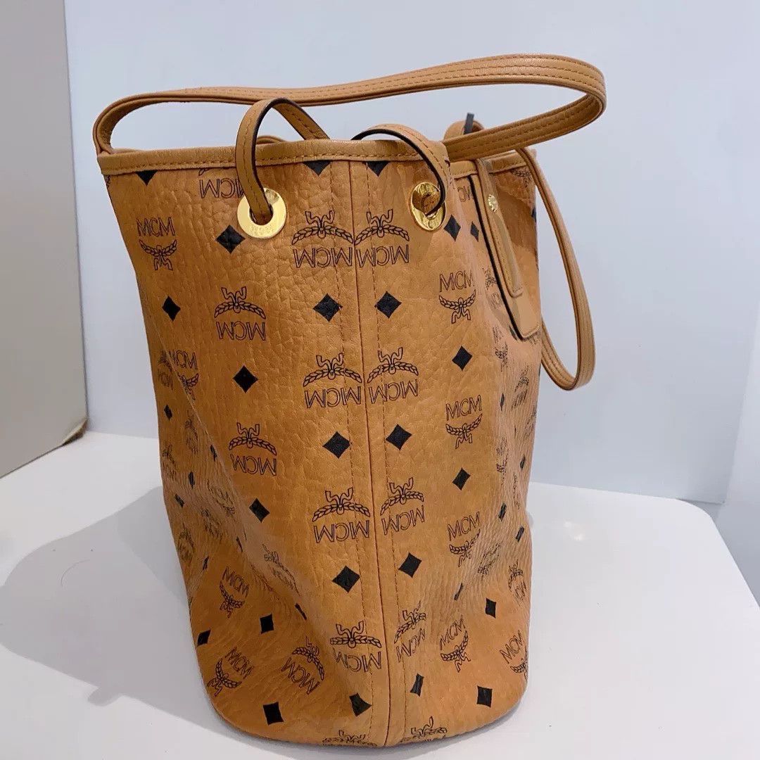 MCM Pre-loved Bag Very good condition Size ONE SIZE - 3 Thumbnail