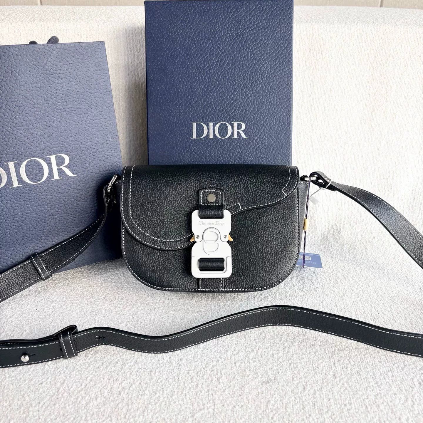 Dior Pre-loved Bag Very good condition Size ONE SIZE - 2 Thumbnail