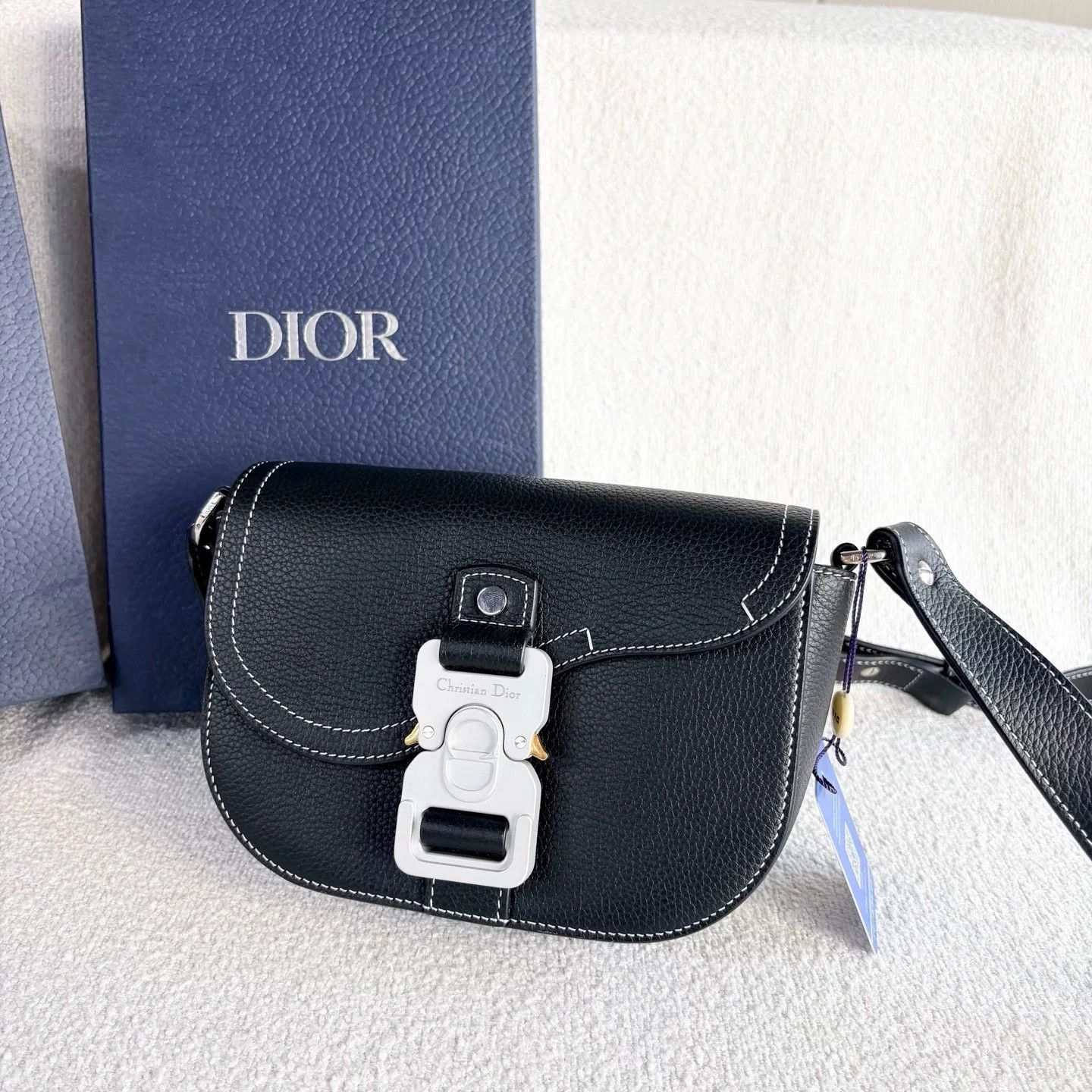 Dior Pre-loved Bag Very good condition Size ONE SIZE - 6 Thumbnail