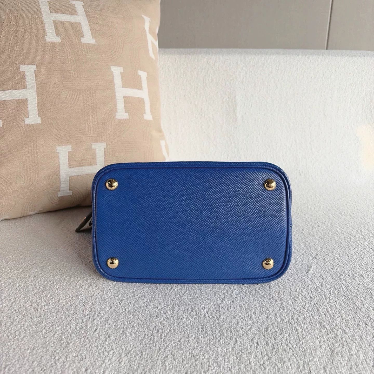 Prada Pre-loved Bag Very good condition Size ONE SIZE - 5 Thumbnail