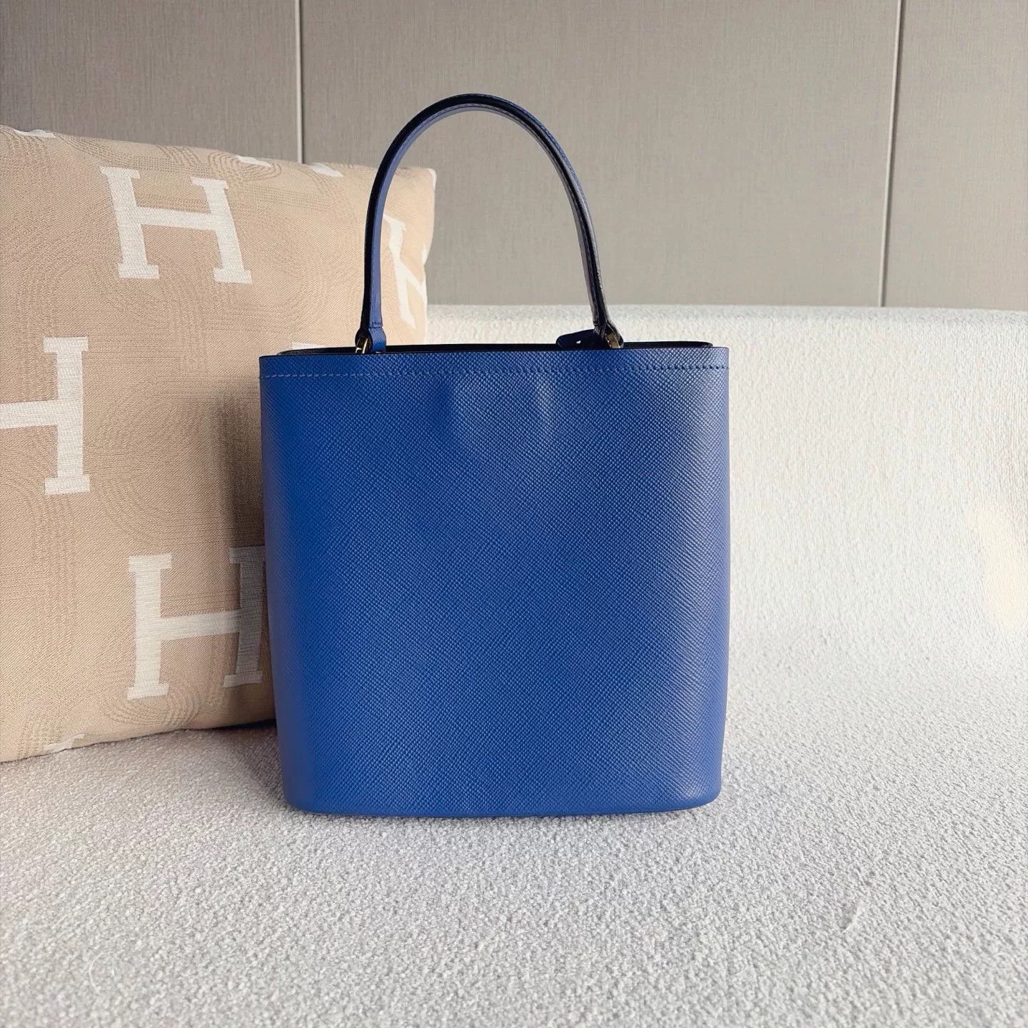 Prada Pre-loved Bag Very good condition Size ONE SIZE - 3 Thumbnail