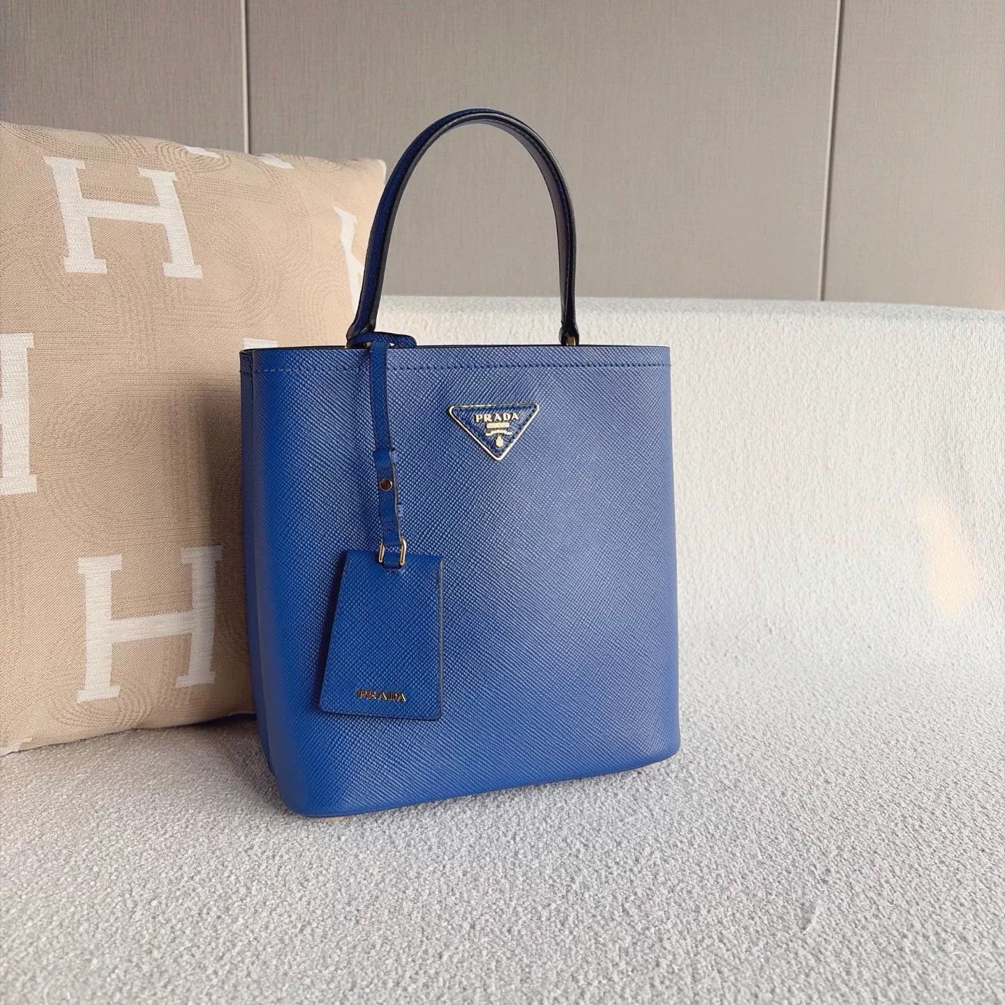 Prada Pre-loved Bag Very good condition Size ONE SIZE - 6 Thumbnail