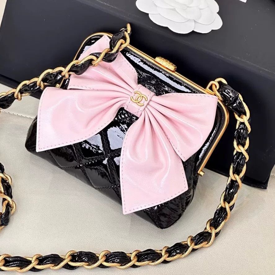 Chanel Pre-loved Bag Very good condition Size ONE SIZE - 2 Thumbnail