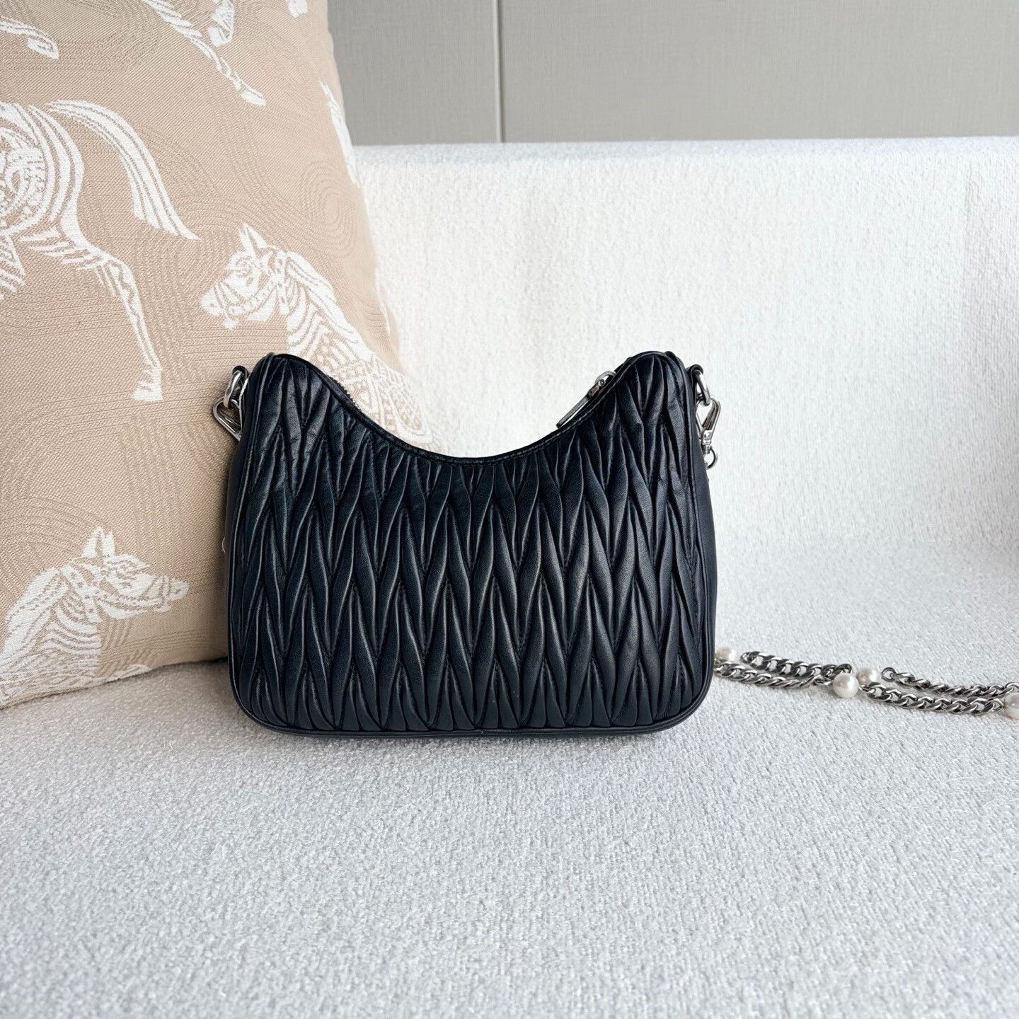 Miu Miu Pre-loved Bag Very good condition Size ONE SIZE - 2 Thumbnail