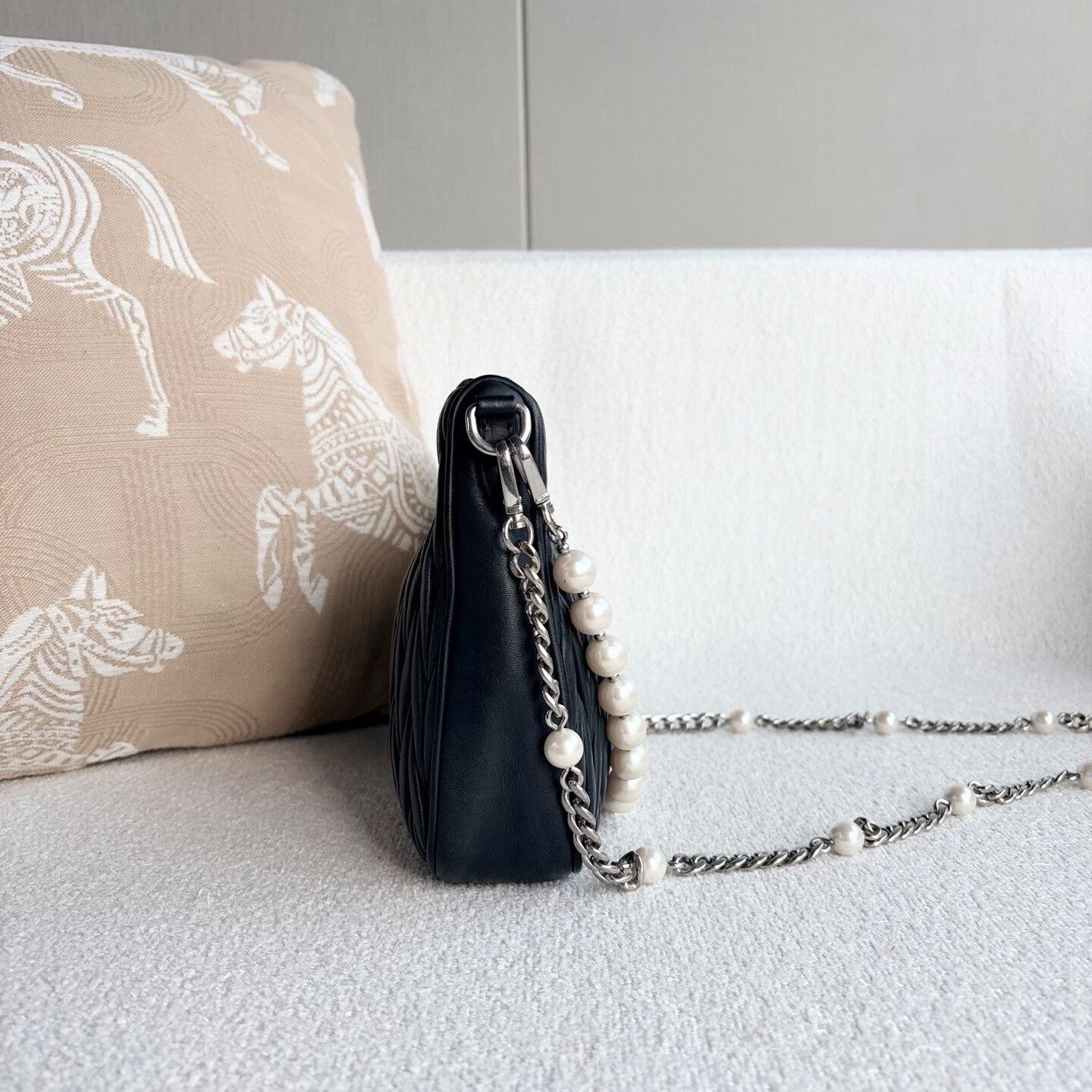 Miu Miu Pre-loved Bag Very good condition Size ONE SIZE - 3 Thumbnail