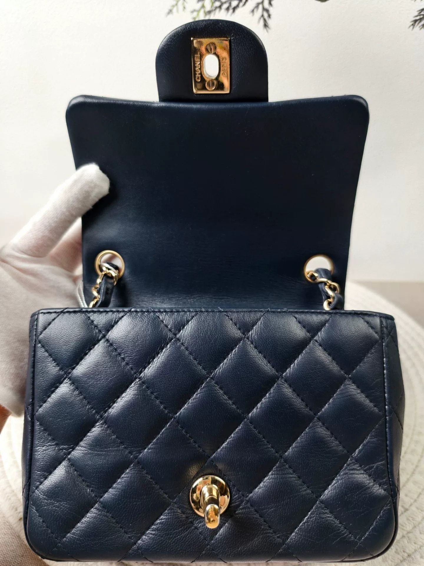 Chanel Pre-loved Bag Very good condition Size ONE SIZE - 4 Thumbnail