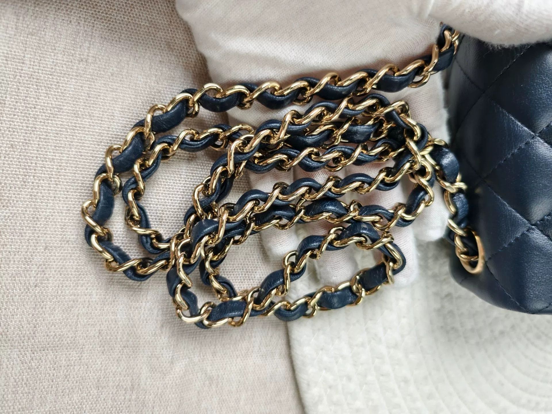 Chanel Pre-loved Bag Very good condition Size ONE SIZE - 2 Thumbnail