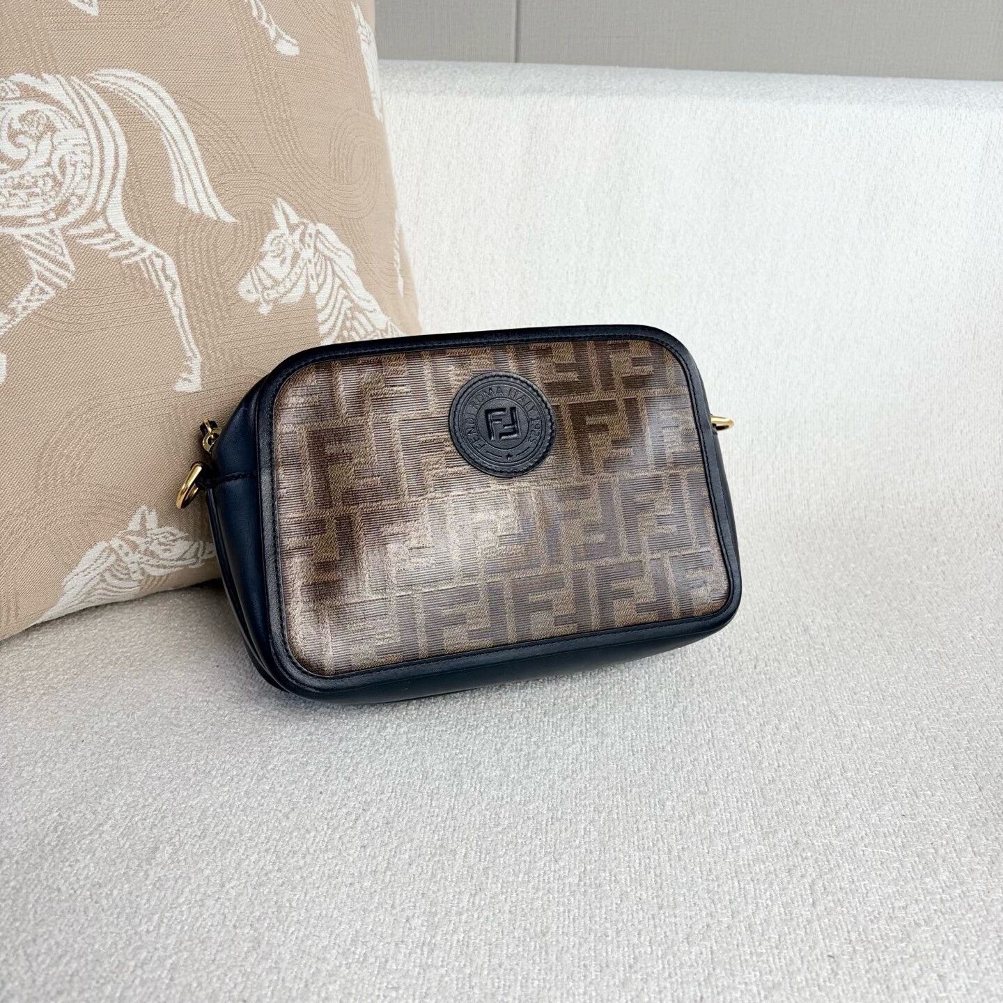 Fendi Pre-loved Bag Very good condition Size ONE SIZE - 6 Thumbnail