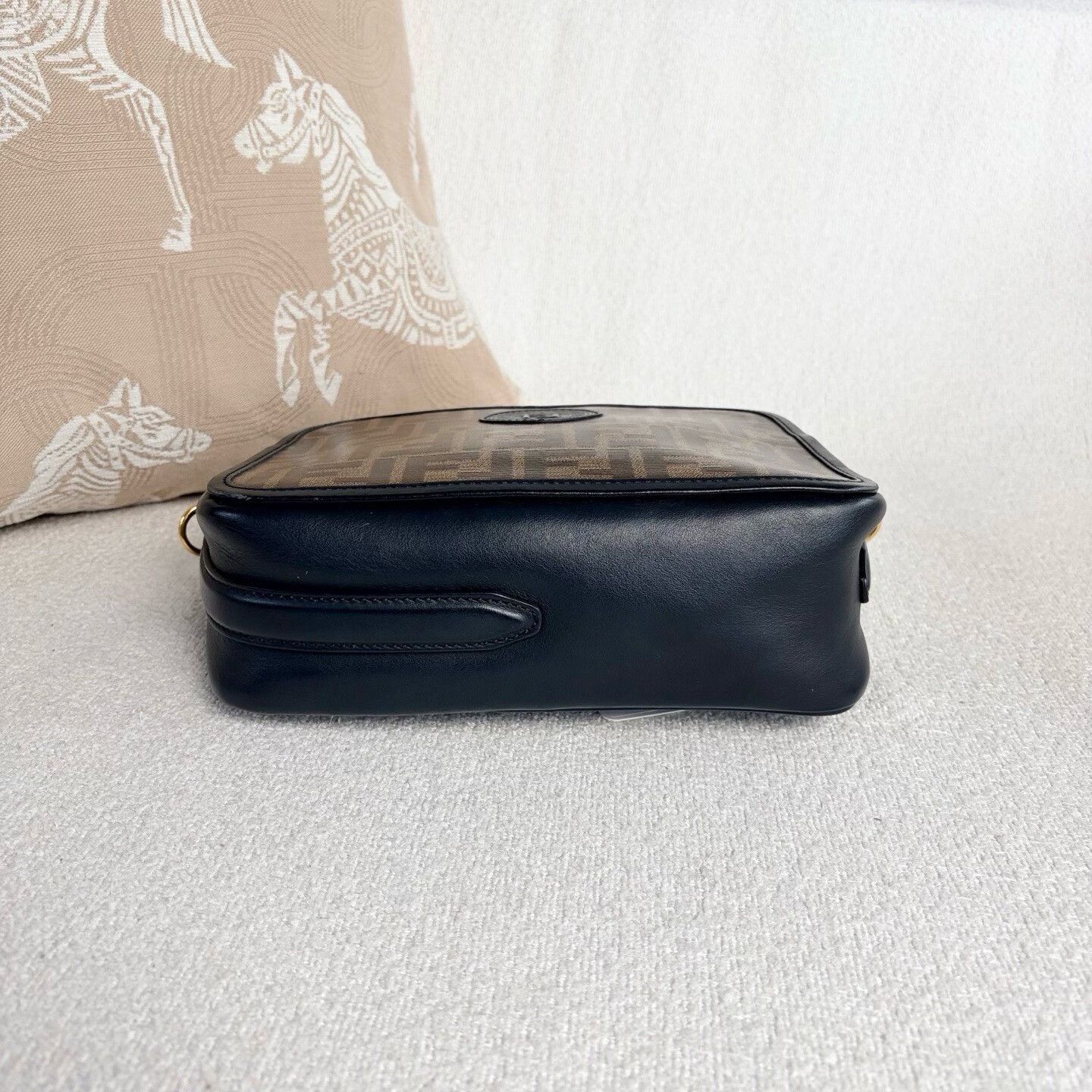 Fendi Pre-loved Bag Very good condition Size ONE SIZE - 5 Thumbnail