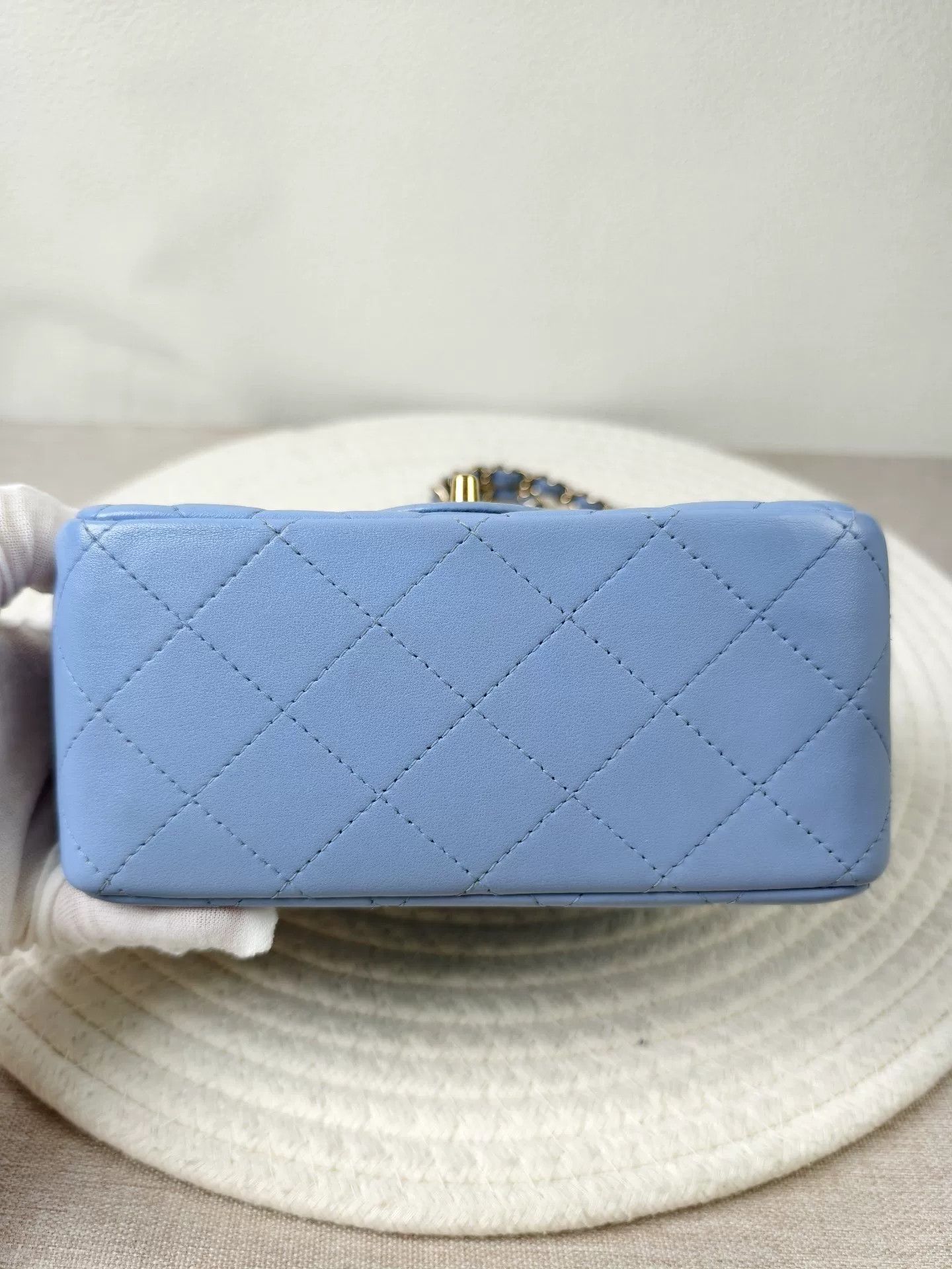 Chanel Pre-loved Bag Very good condition Size ONE SIZE - 2 Thumbnail