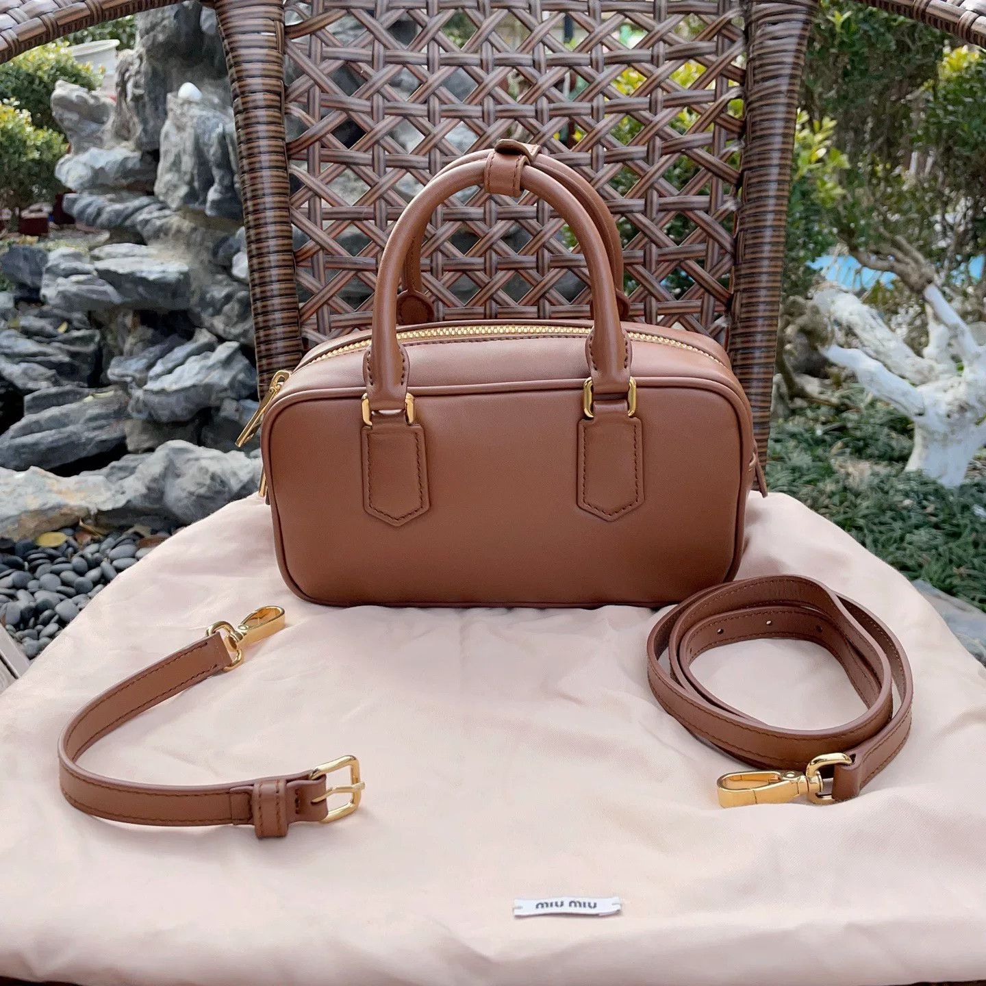 Miu Miu Pre-loved Bag Very good condition Size ONE SIZE - 2 Thumbnail