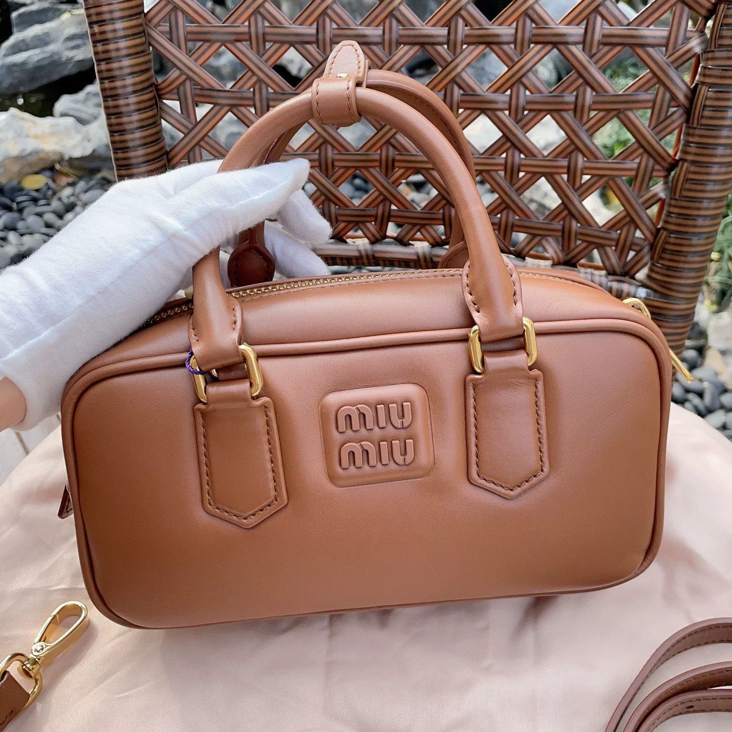 Miu Miu Pre-loved Bag Very good condition Size ONE SIZE - 8 Thumbnail