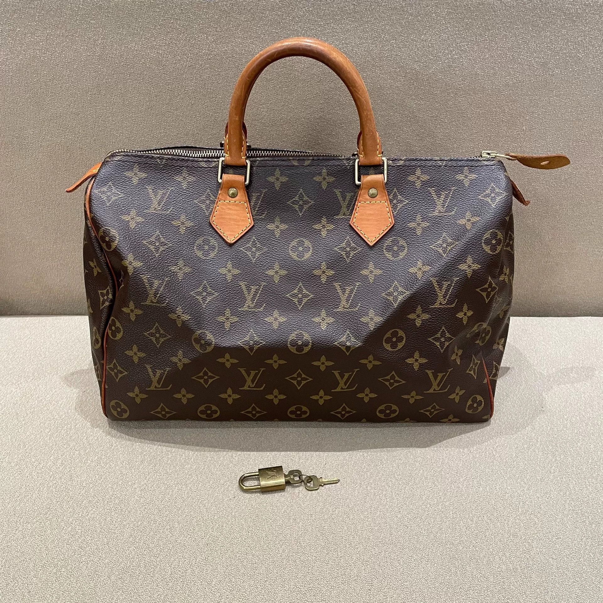 Louis Vuitton Pre-loved Bag Very good condition Size ONE SIZE - 2 Thumbnail