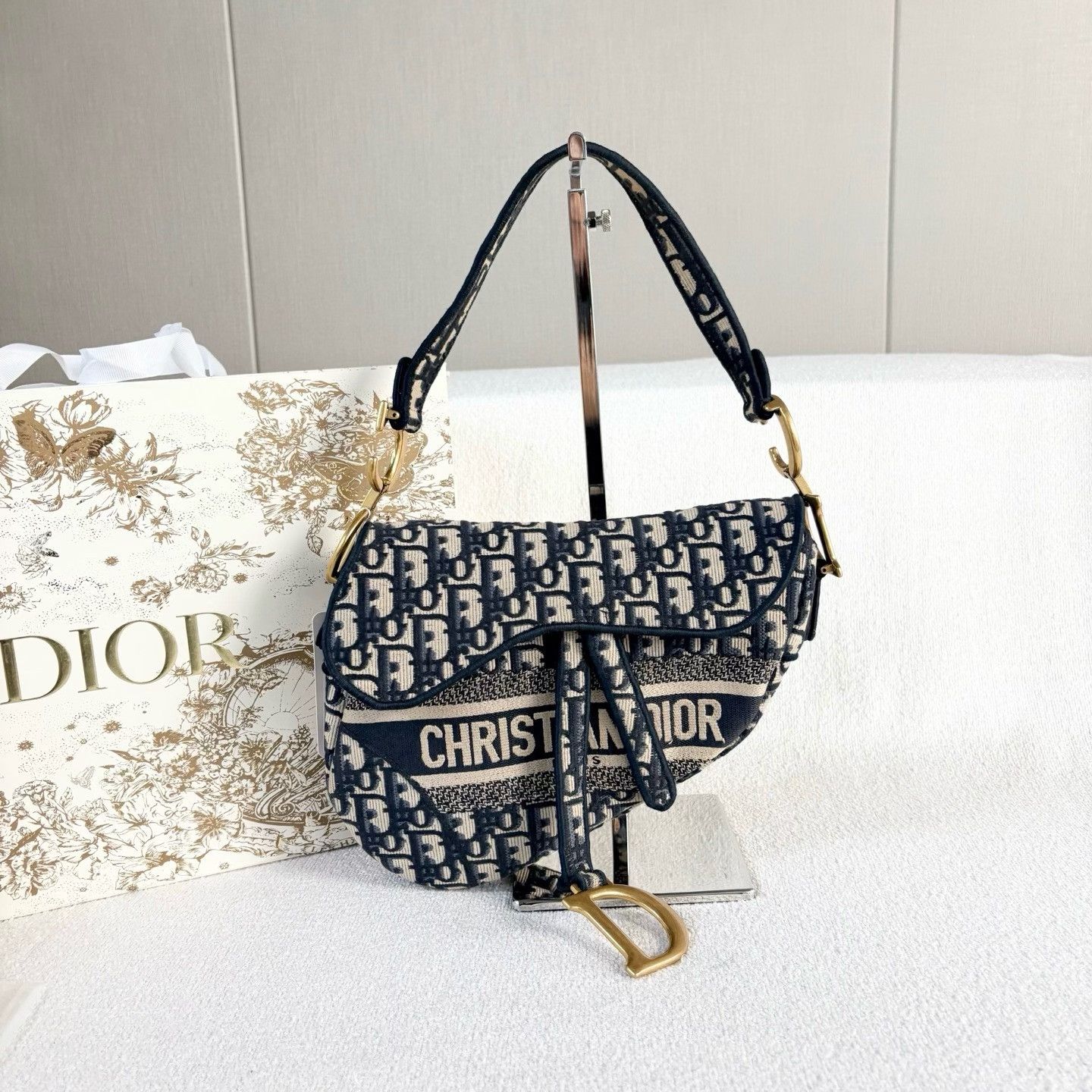 Dior Pre-loved Bag Very good condition Size ONE SIZE - 2 Thumbnail