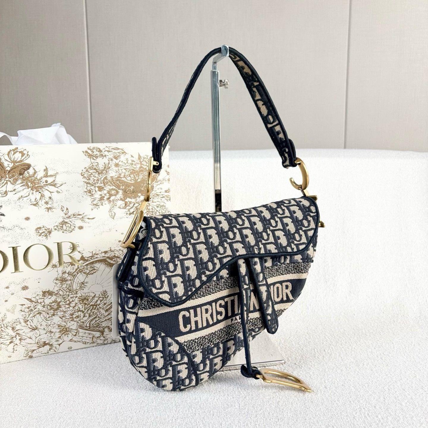 Dior Pre-loved Bag Very good condition Size ONE SIZE - 4 Thumbnail